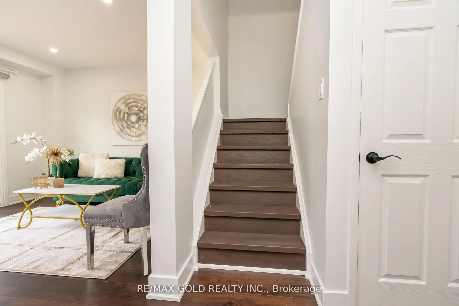 11 Jasmine Square