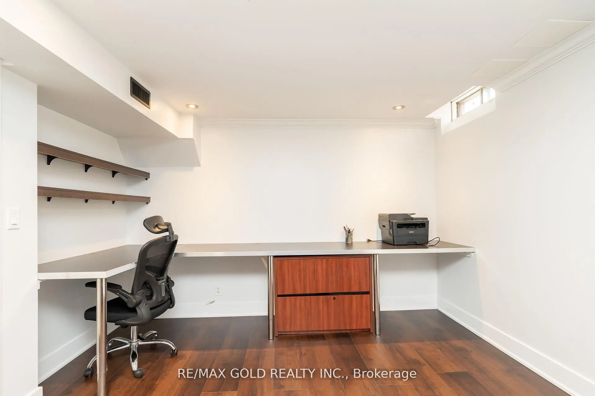 11 Jasmine Square