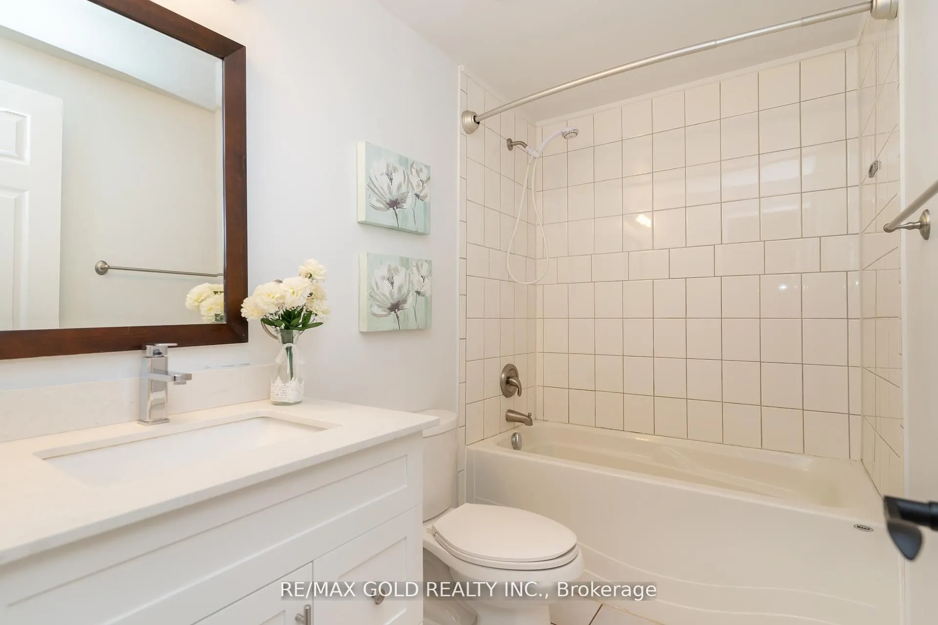 11 Jasmine Square