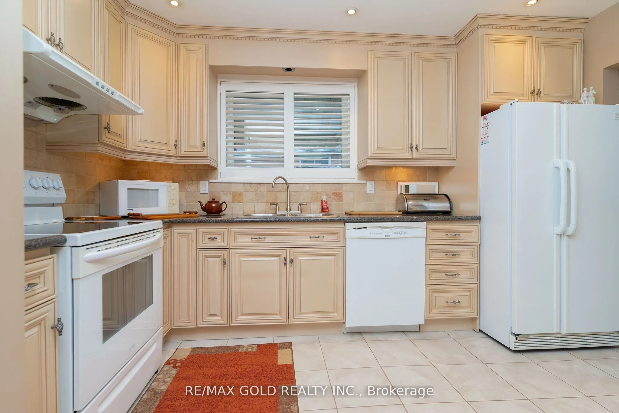 57 Cathcart Crescent