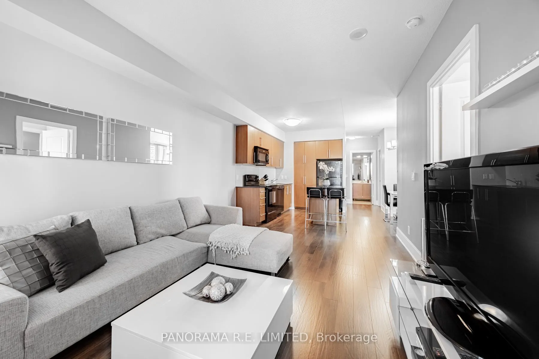 330 Burnhamthorpe Road W, #203
