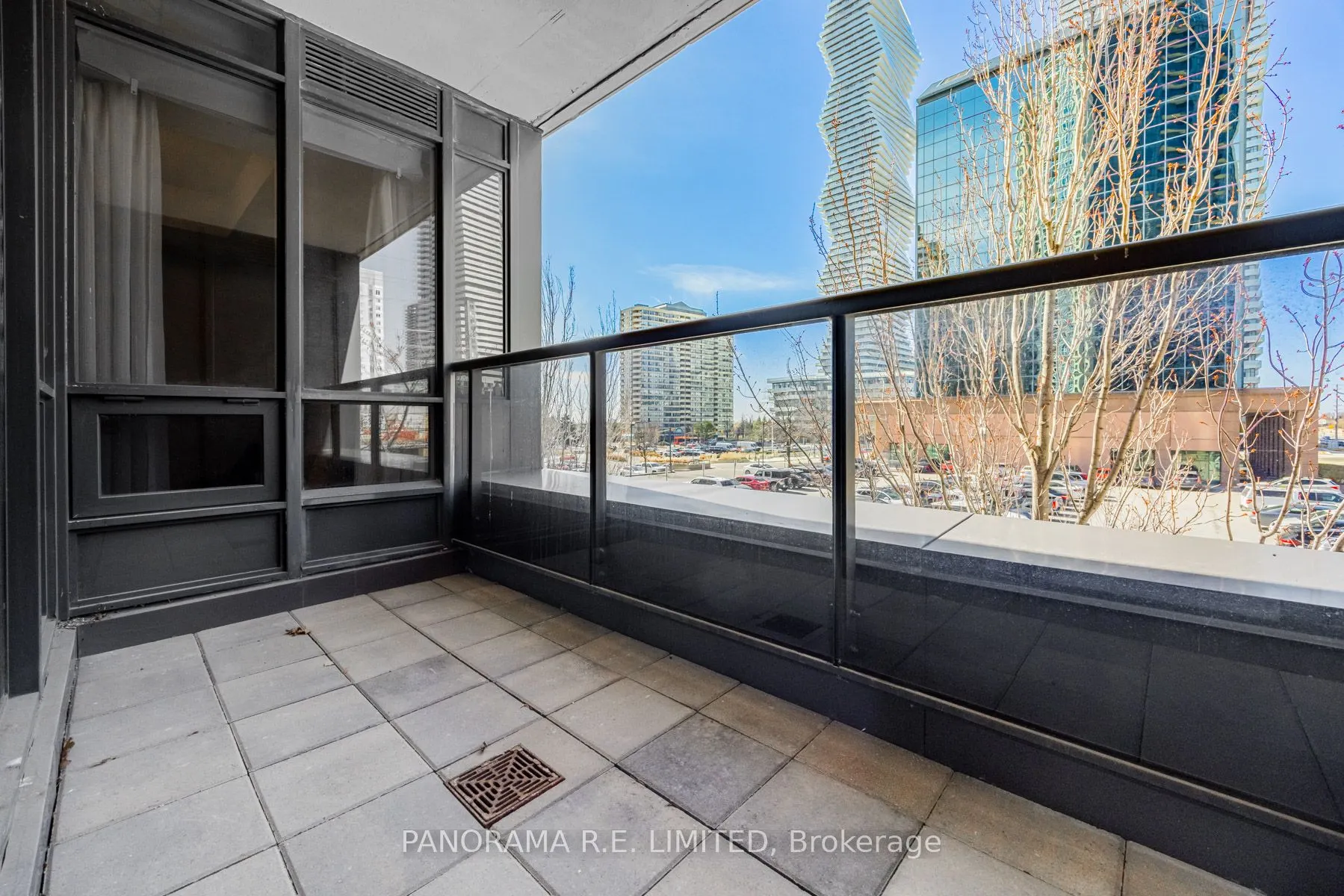 330 Burnhamthorpe Road W, #203