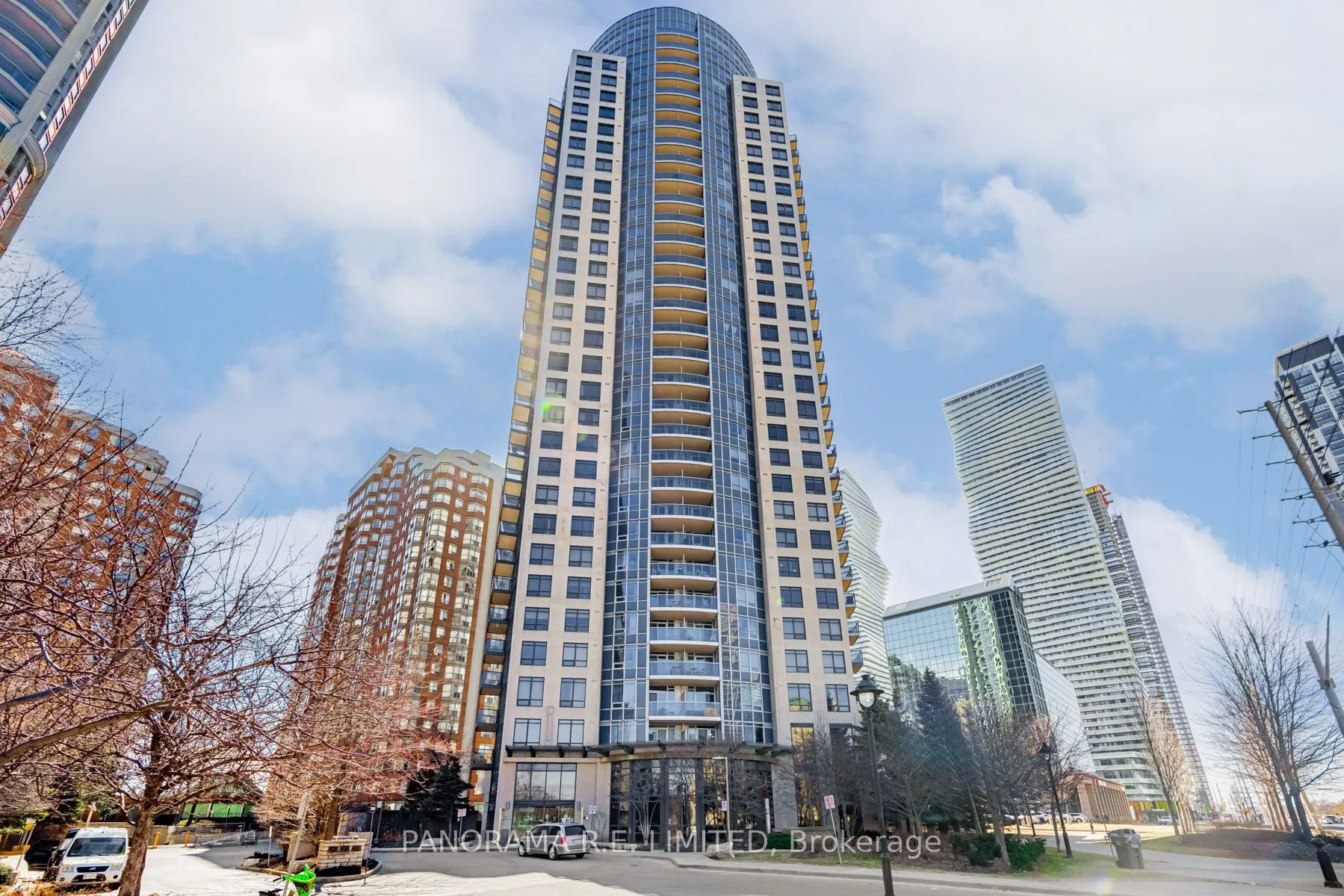 330 Burnhamthorpe Road W, #203