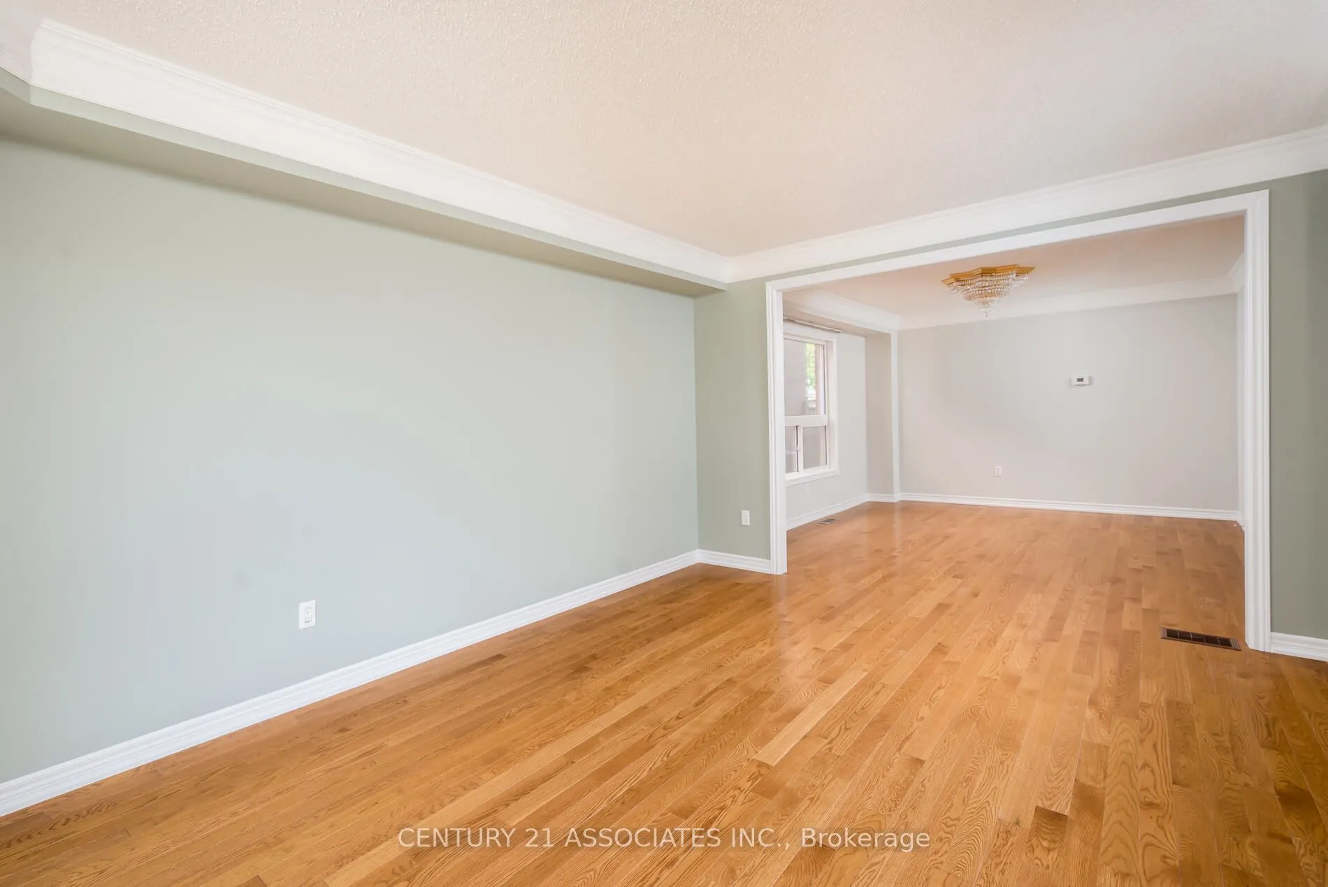 5351 Quartermain Crescent