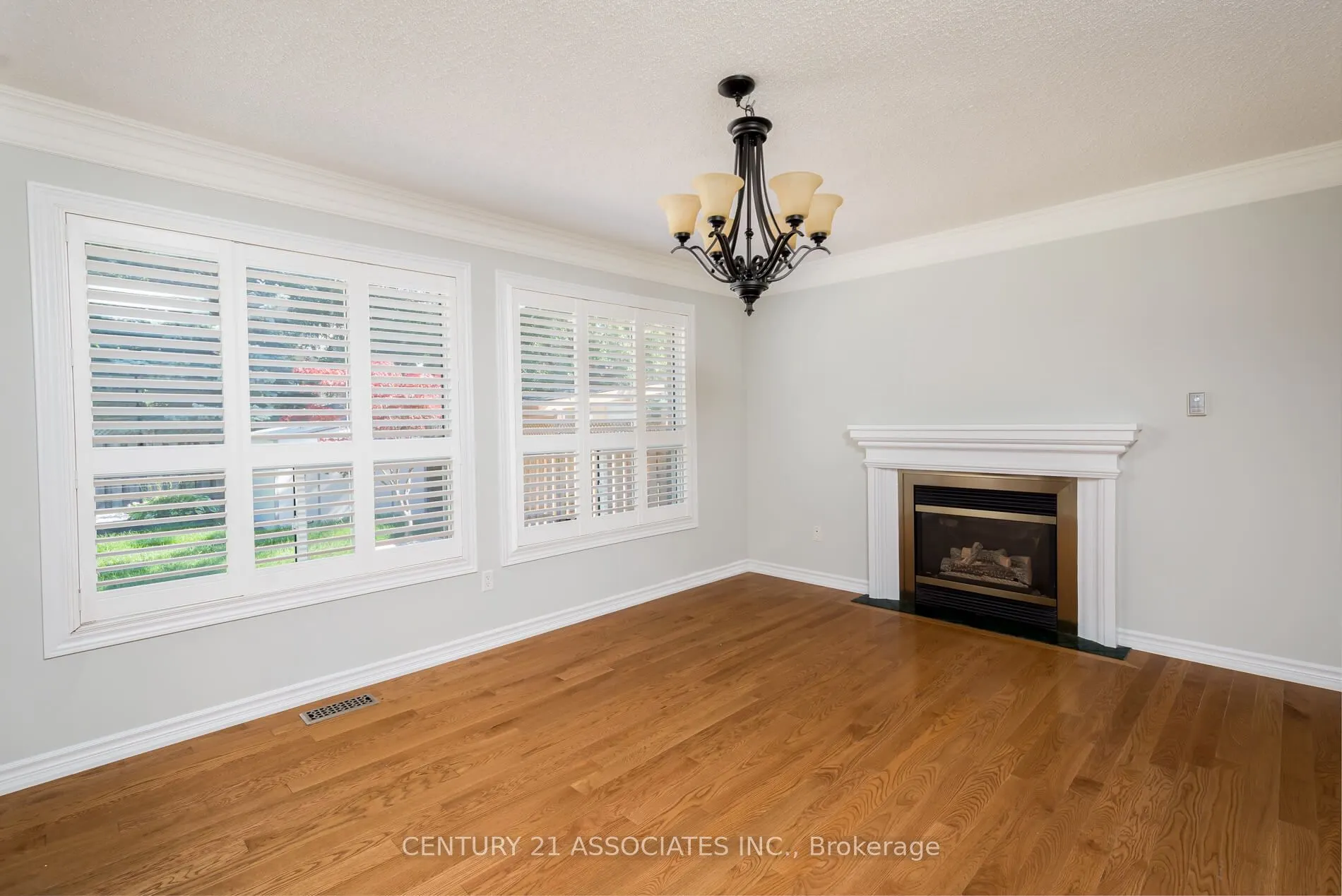 5351 Quartermain Crescent
