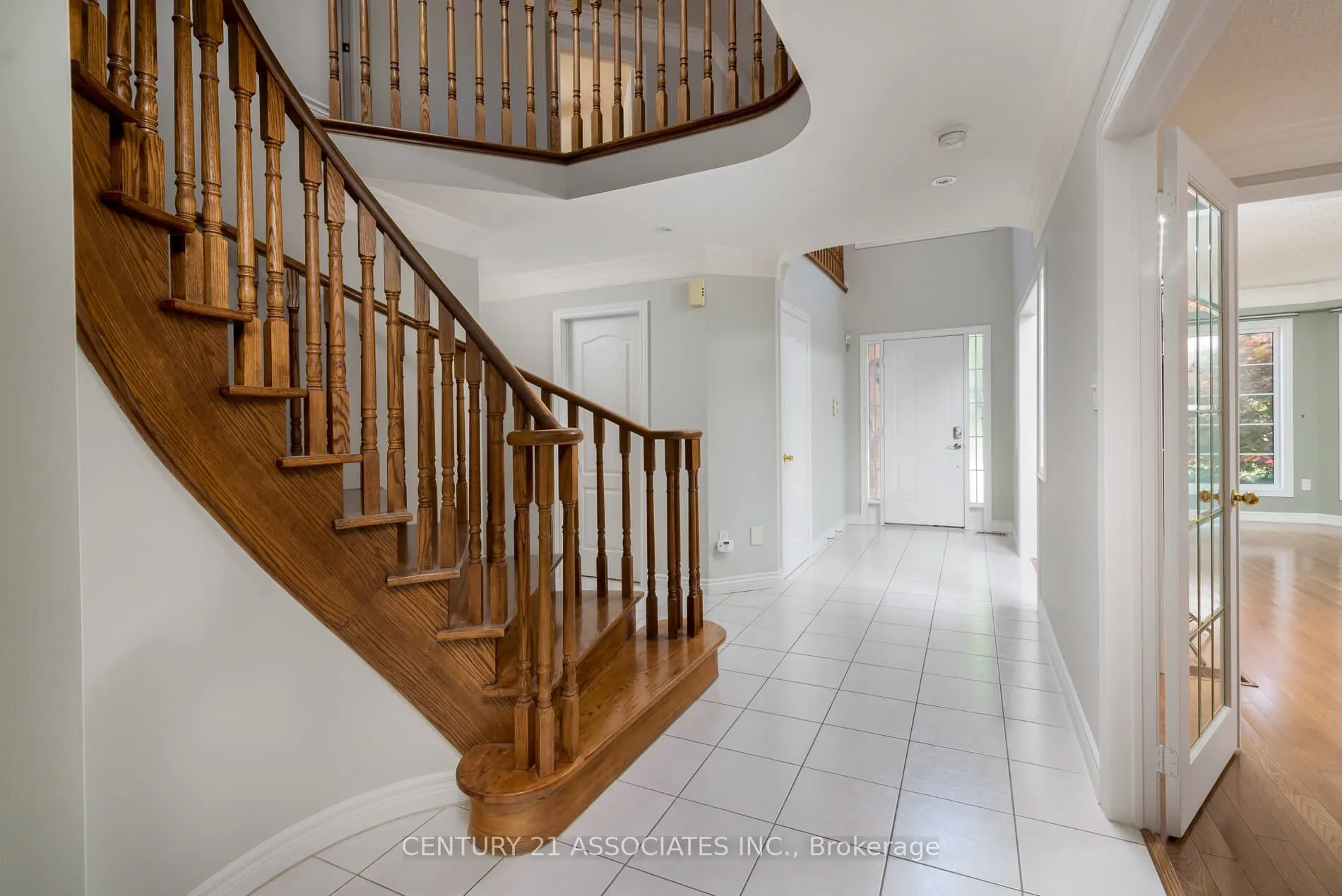 5351 Quartermain Crescent