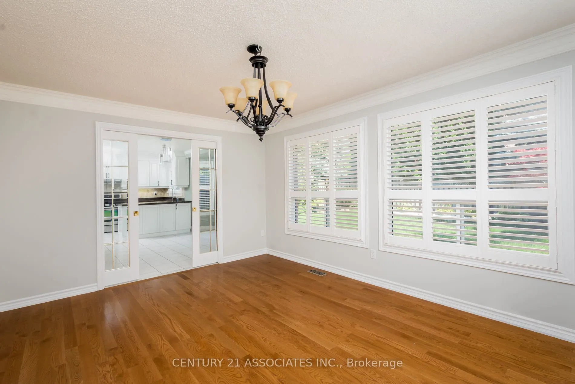 5351 Quartermain Crescent