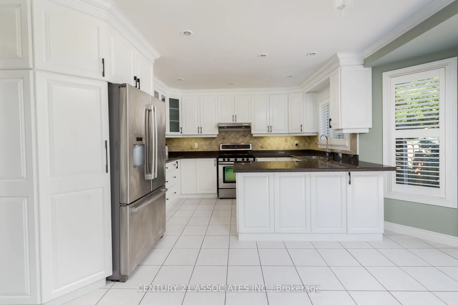 5351 Quartermain Crescent