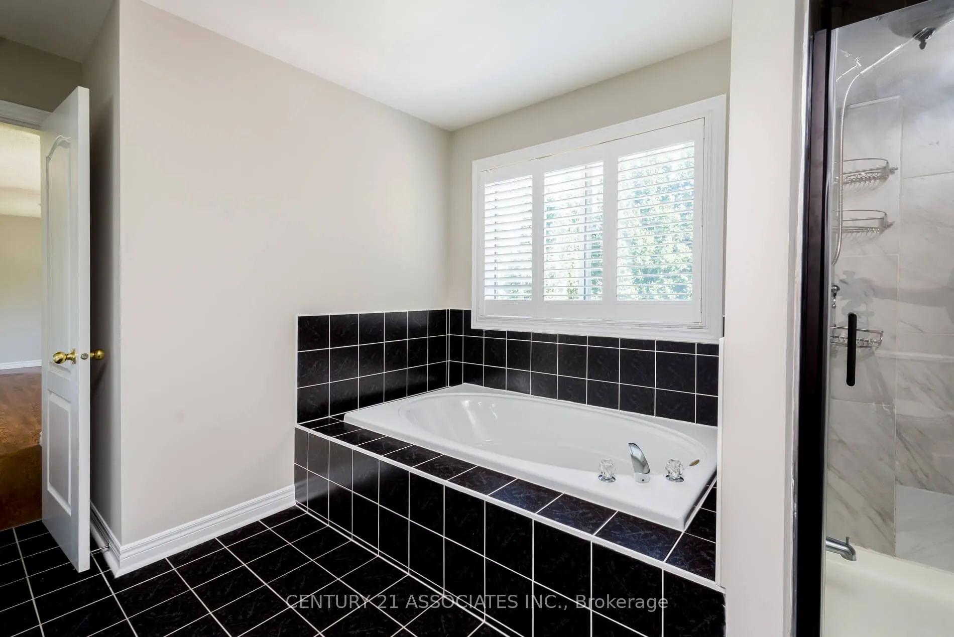 5351 Quartermain Crescent