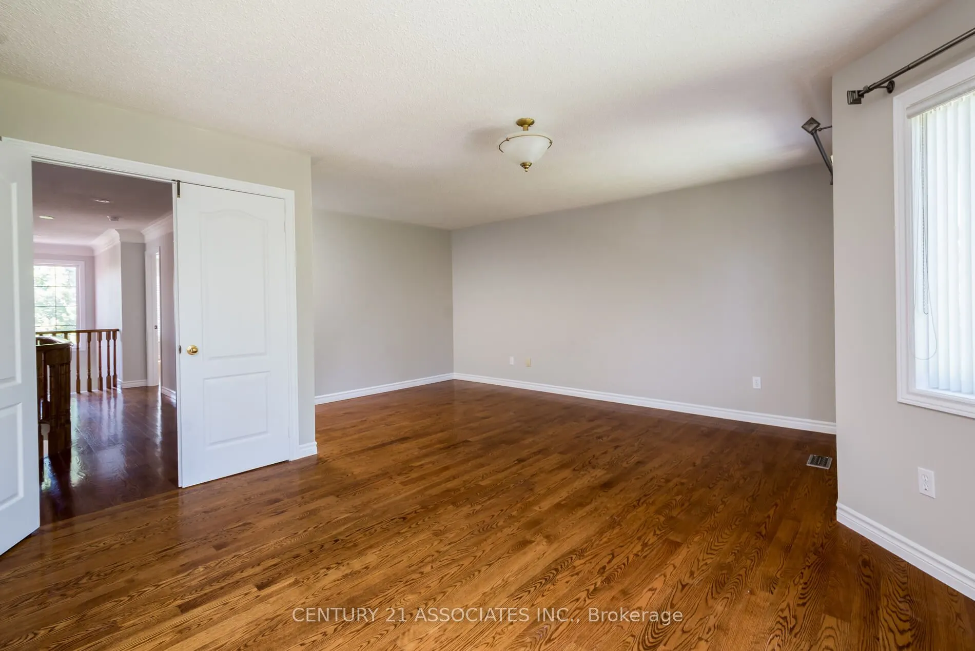 5351 Quartermain Crescent
