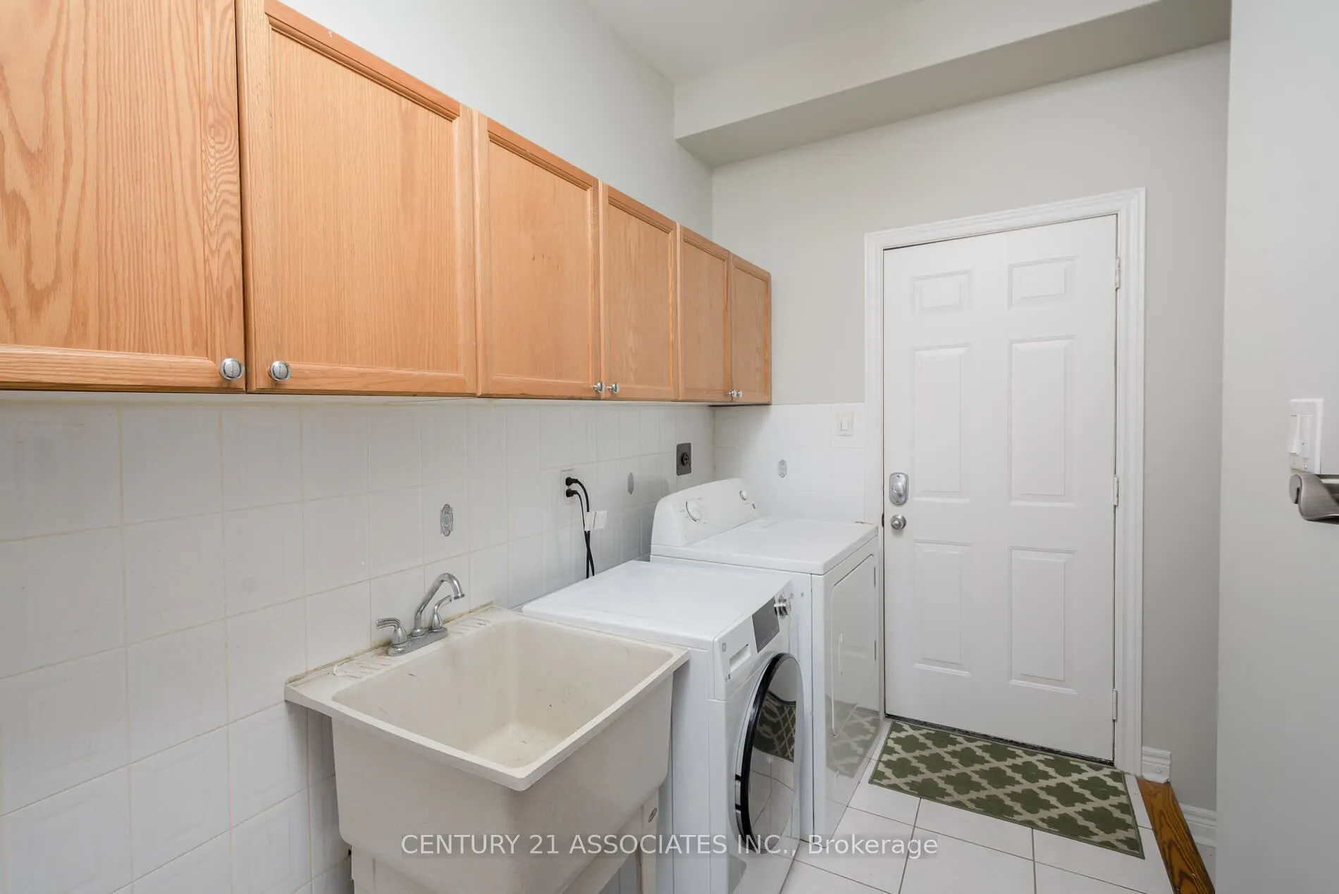 5351 Quartermain Crescent