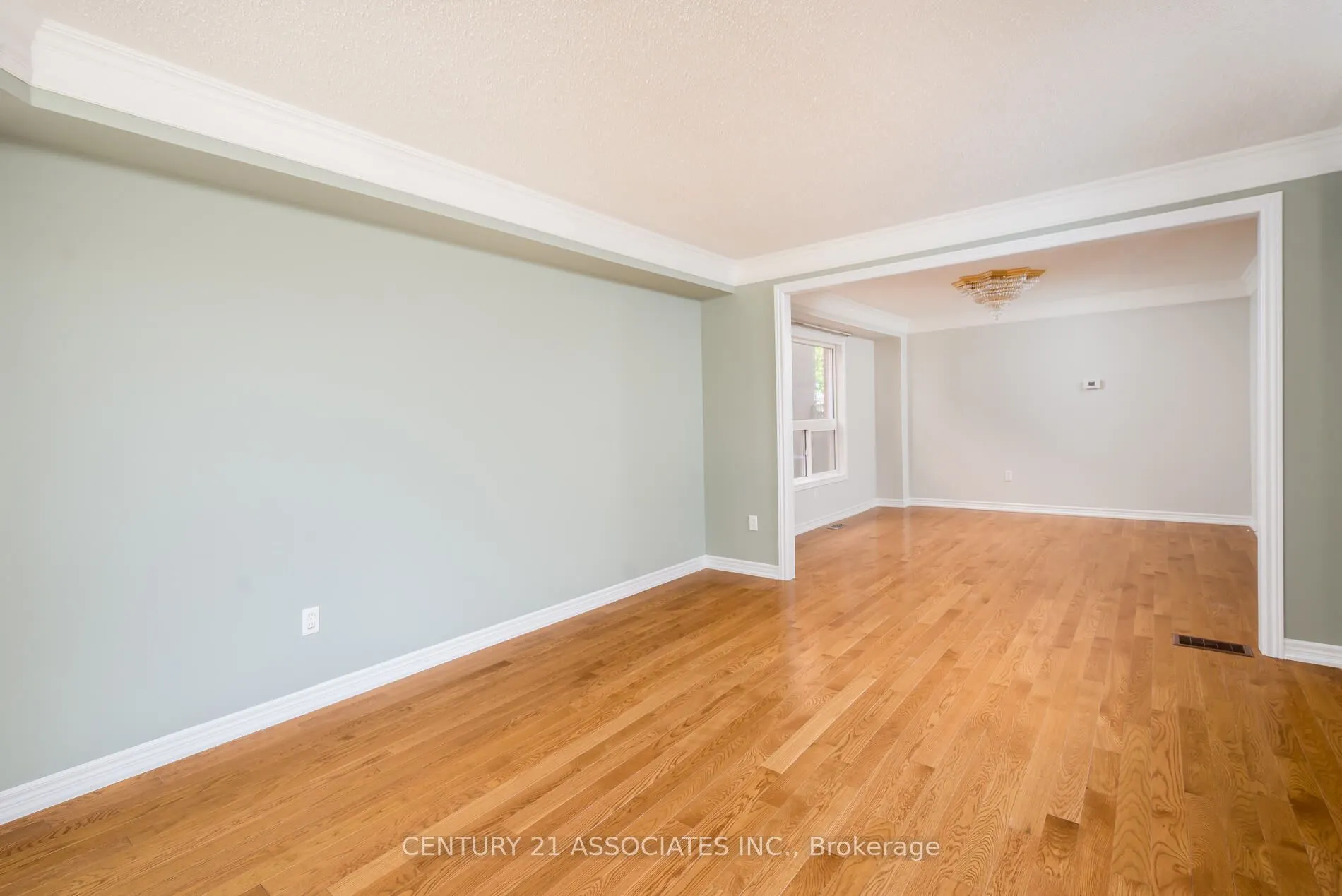 5351 Quartermain Crescent