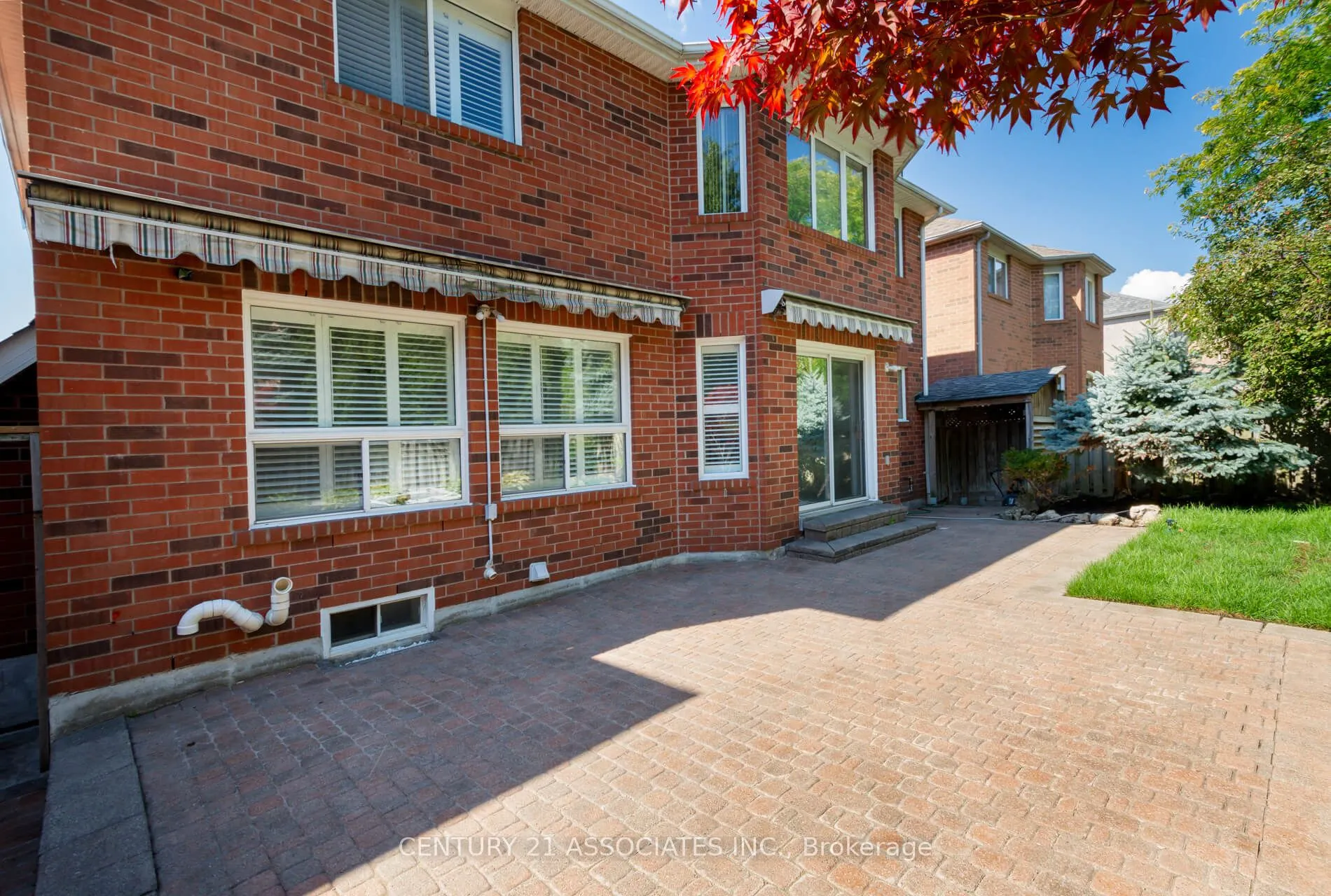 5351 Quartermain Crescent