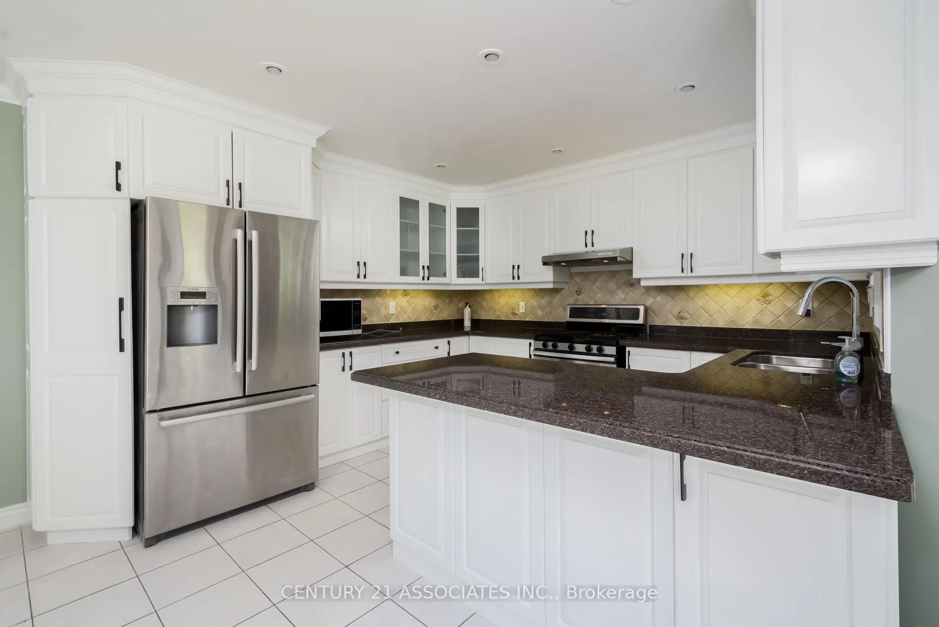5351 Quartermain Crescent