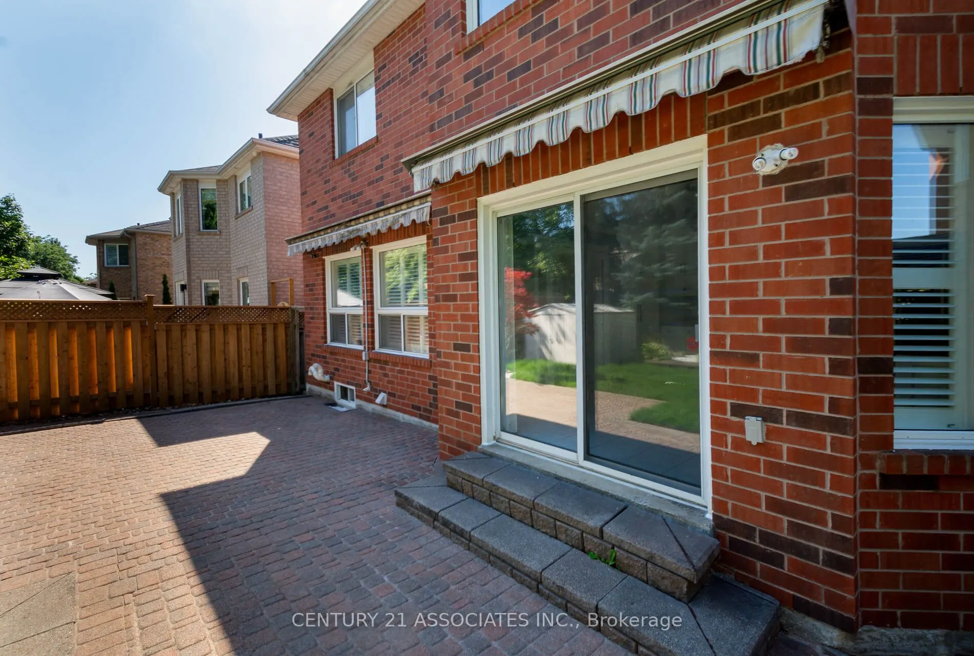 5351 Quartermain Crescent