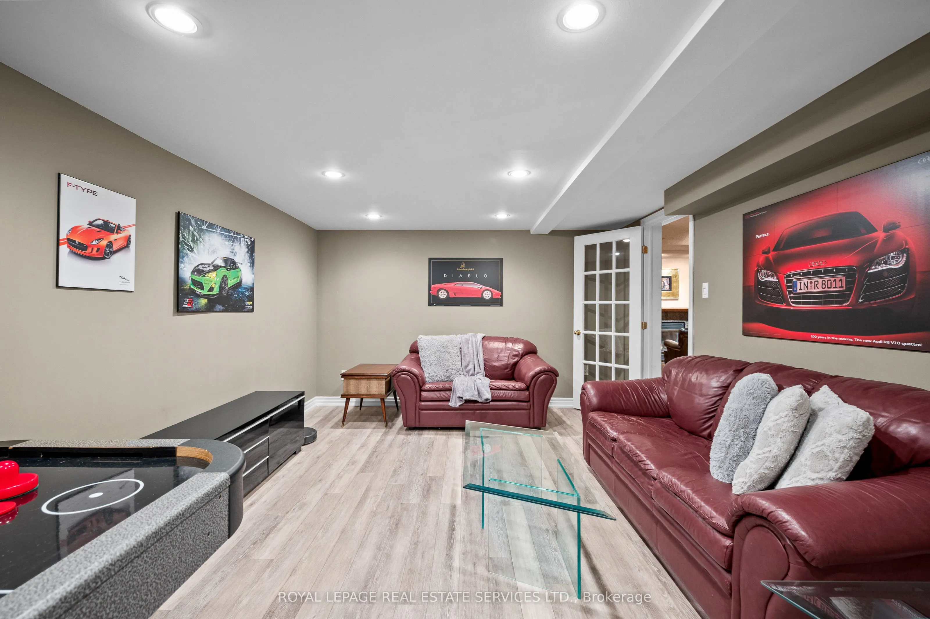 2224 Brays Lane
