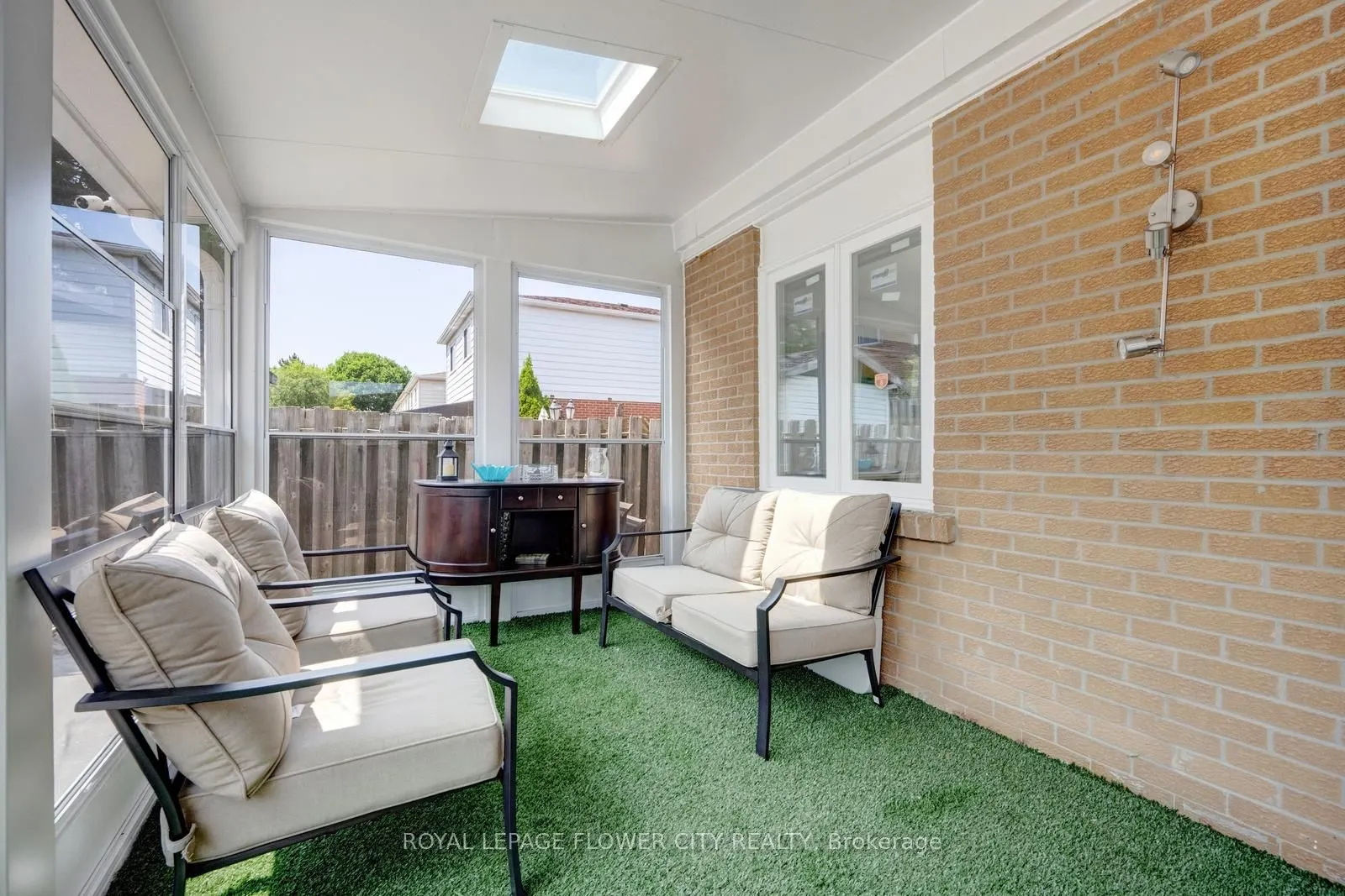 27 Denlow Drive