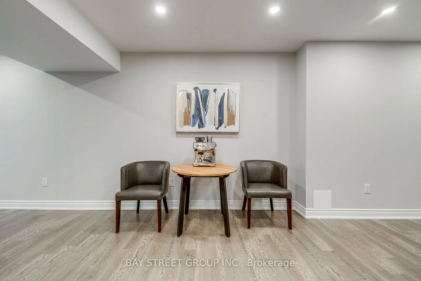 3091 Streamwood Pass