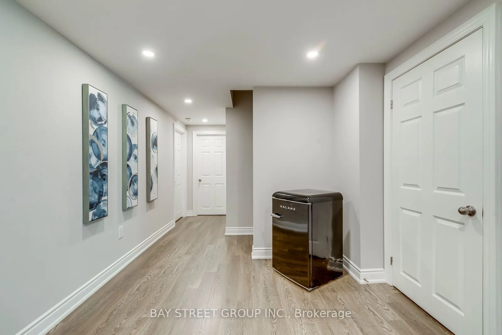 3091 Streamwood Pass