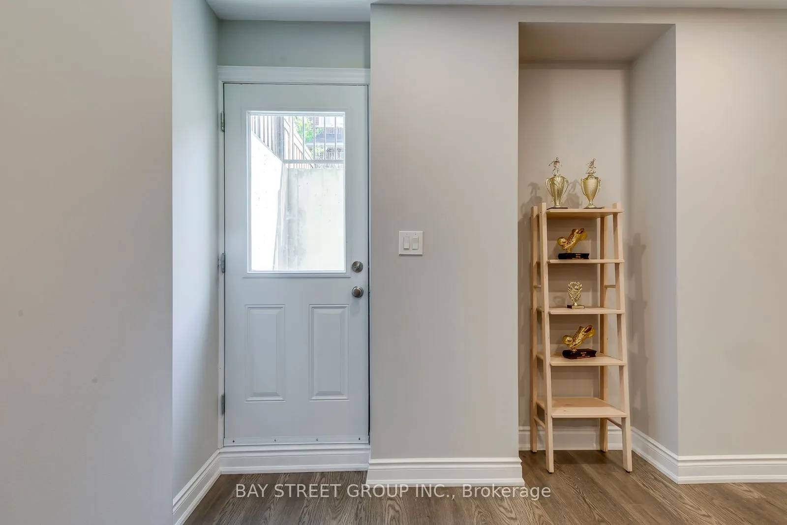 3091 Streamwood Pass