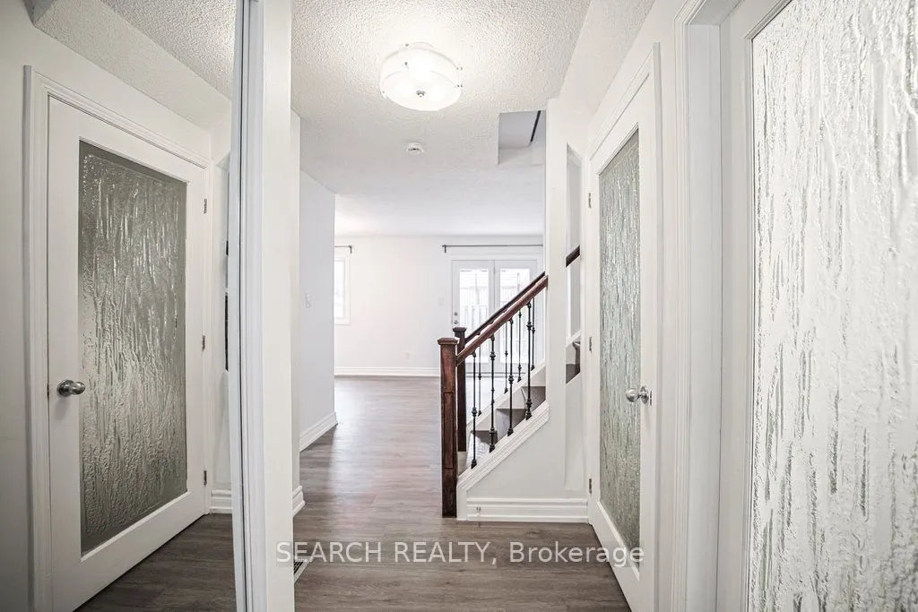 38 Roehampton Crescent