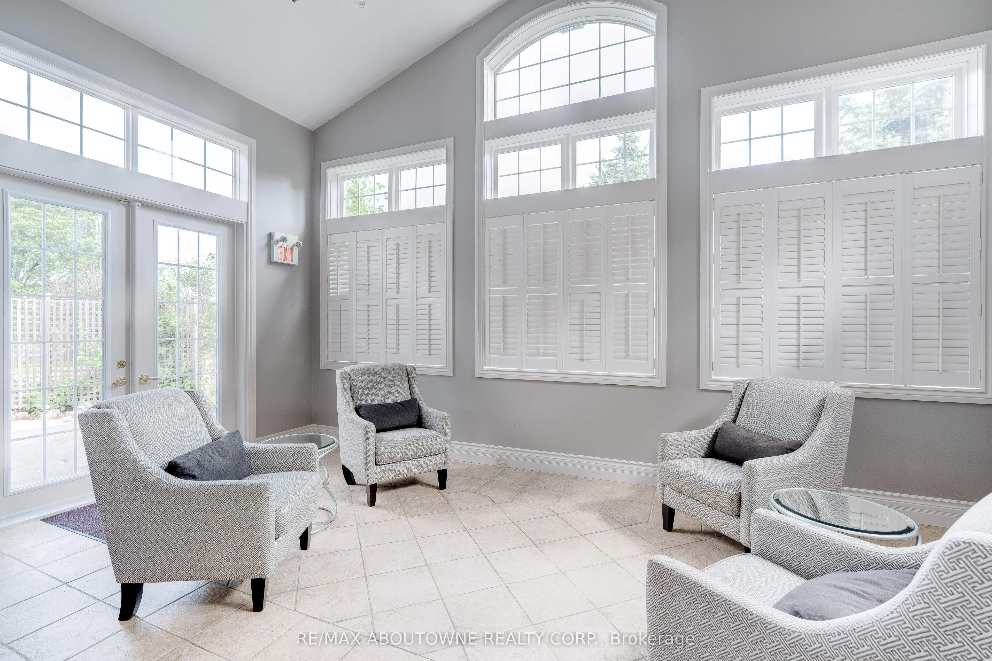 1460 Bishops Gate, #212