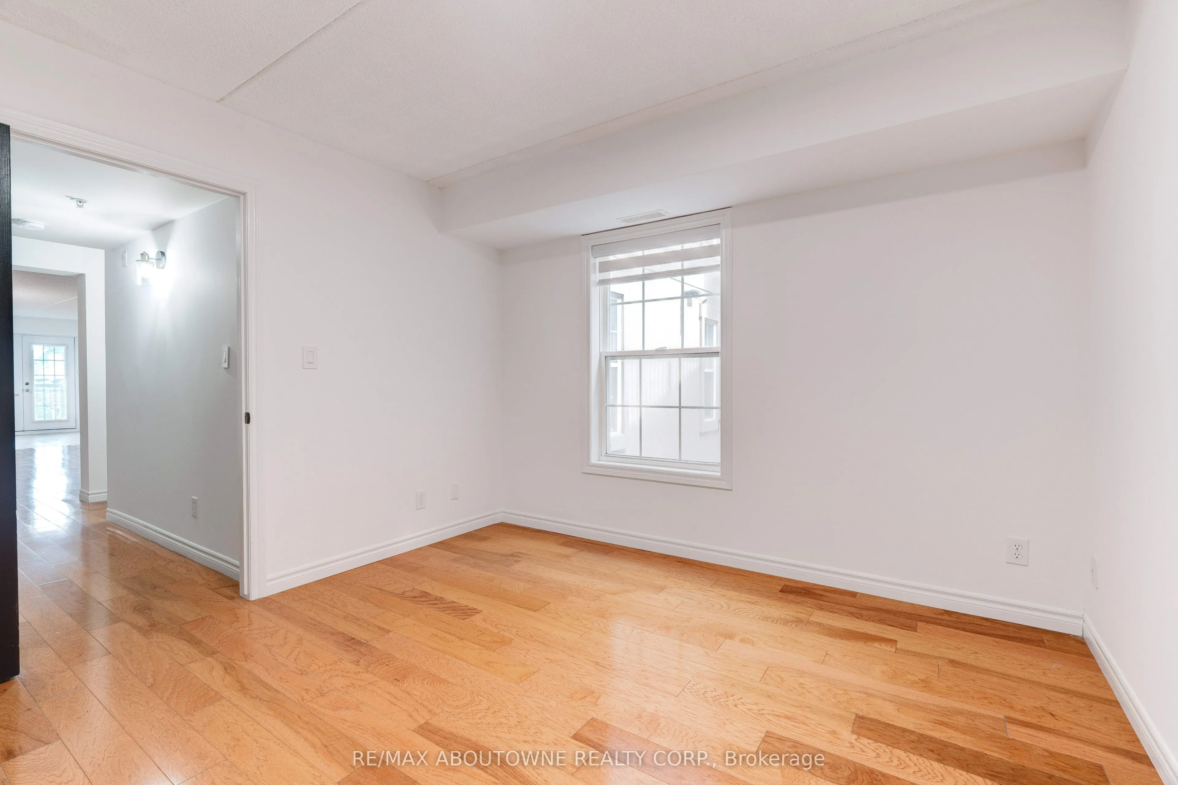 1460 Bishops Gate, #212