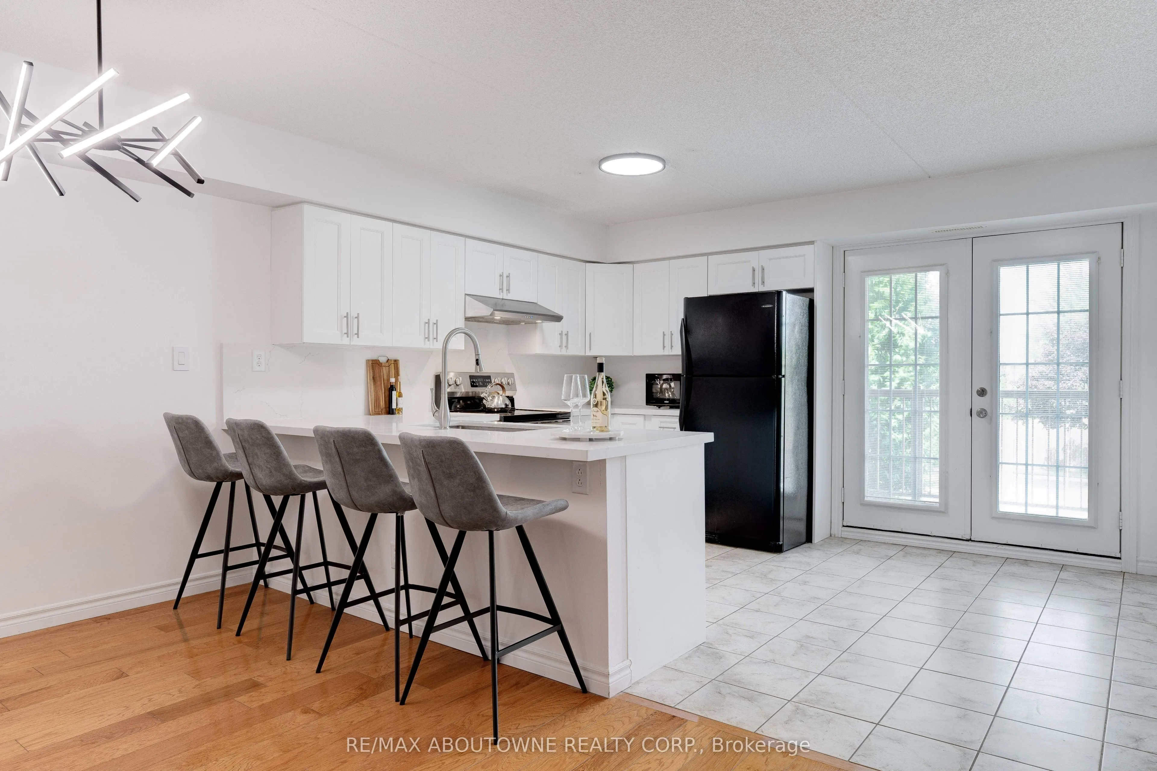 1460 Bishops Gate, #212