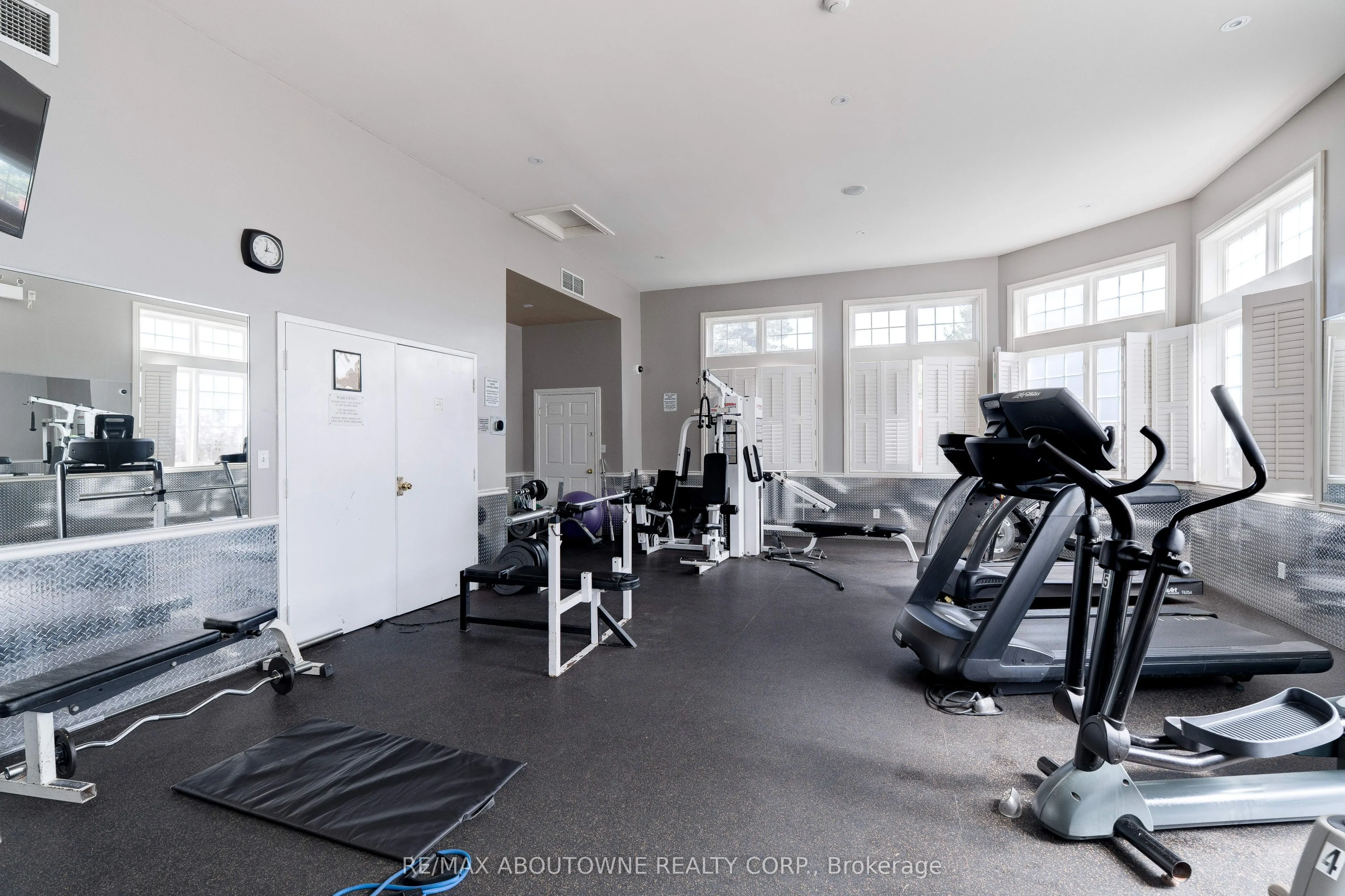 1460 Bishops Gate, #212