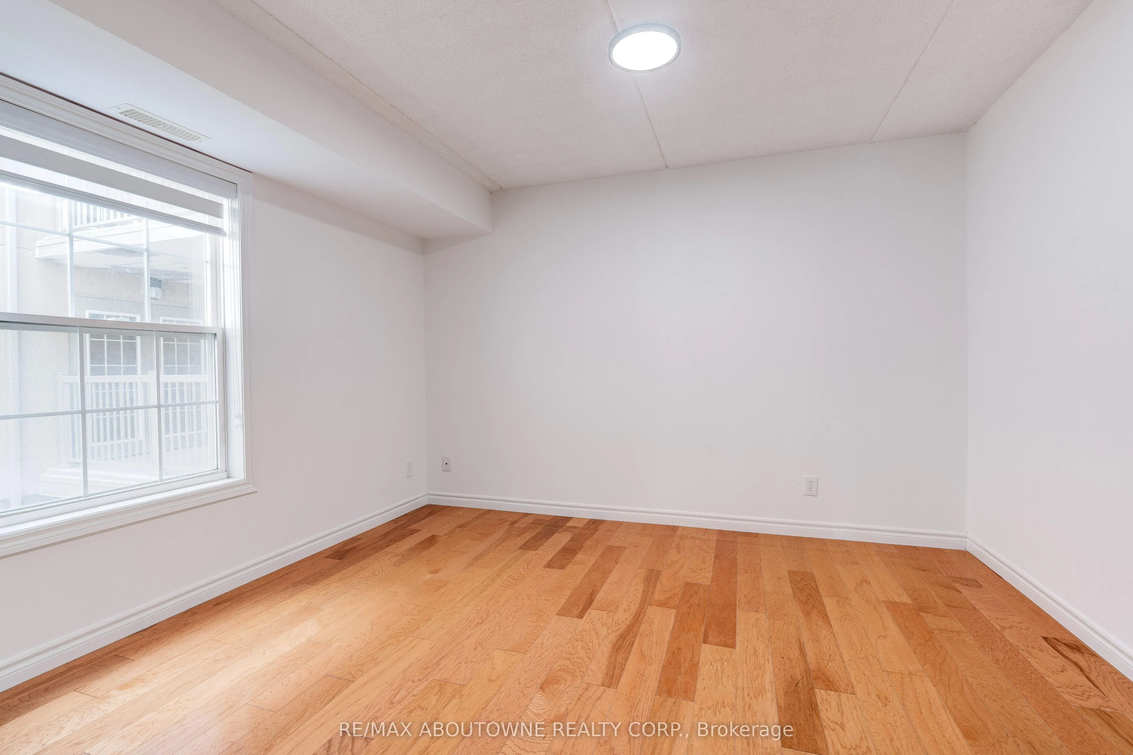 1460 Bishops Gate, #212