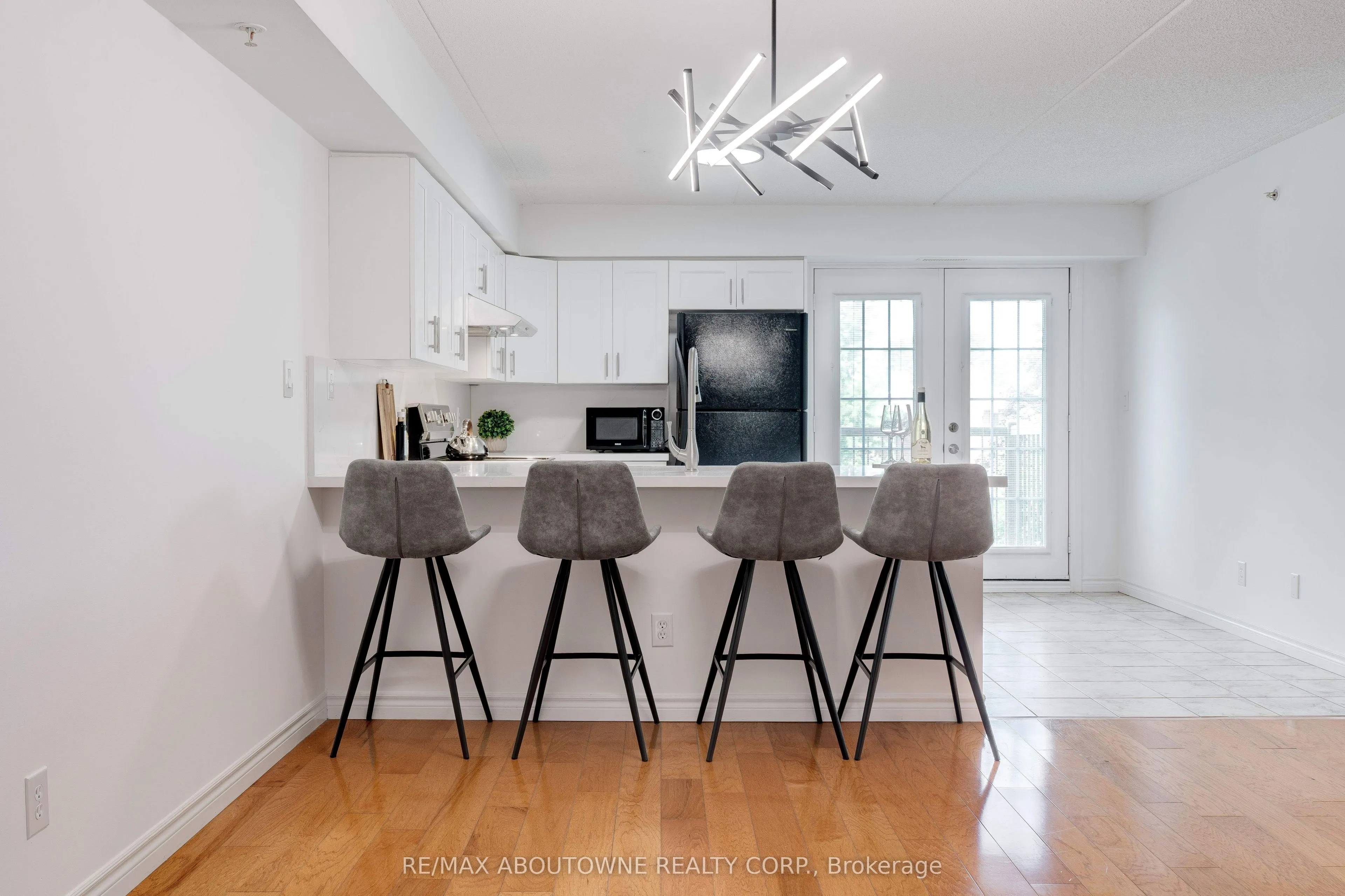 1460 Bishops Gate, #212