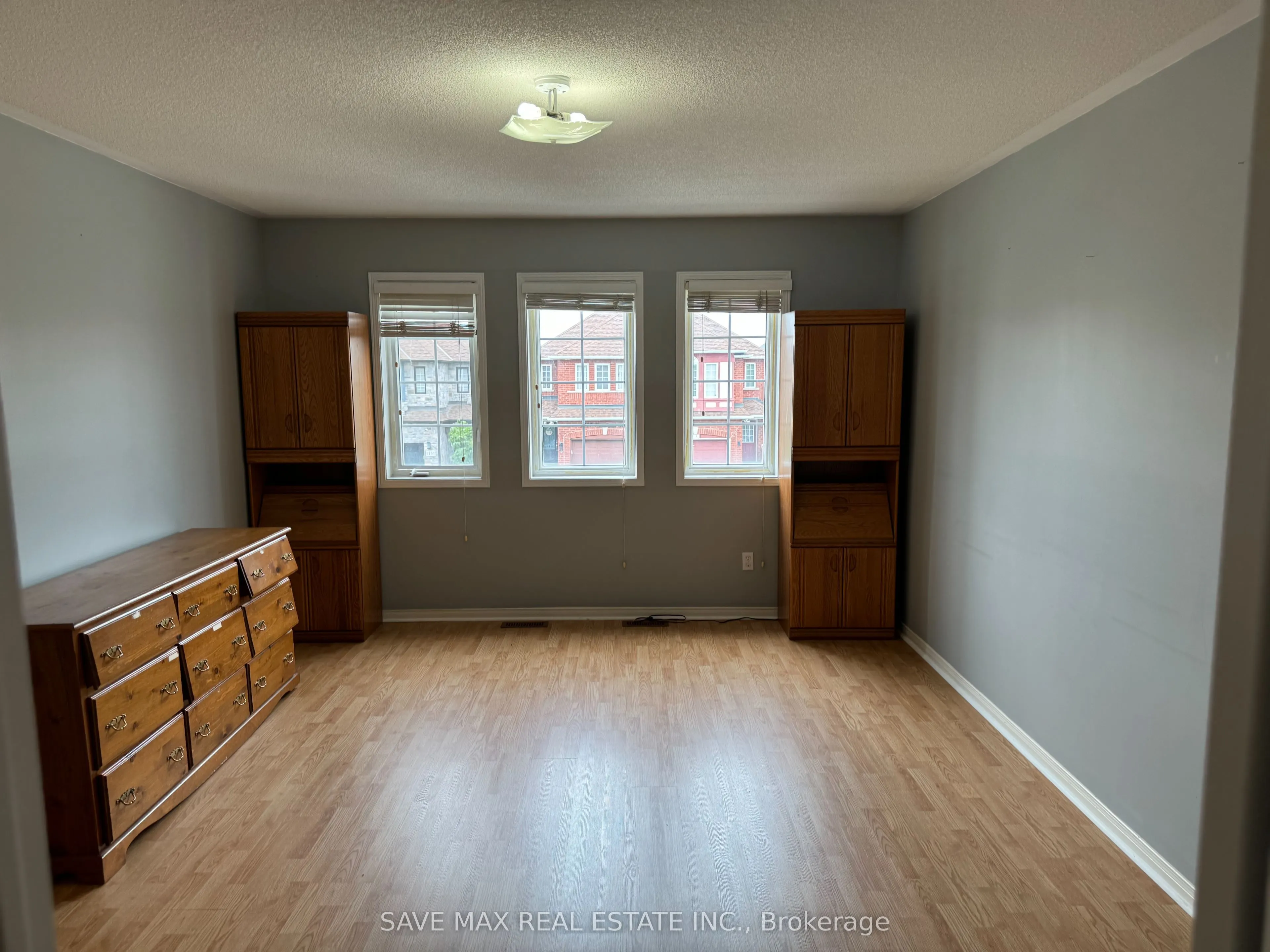 1148 Windbrook Grove