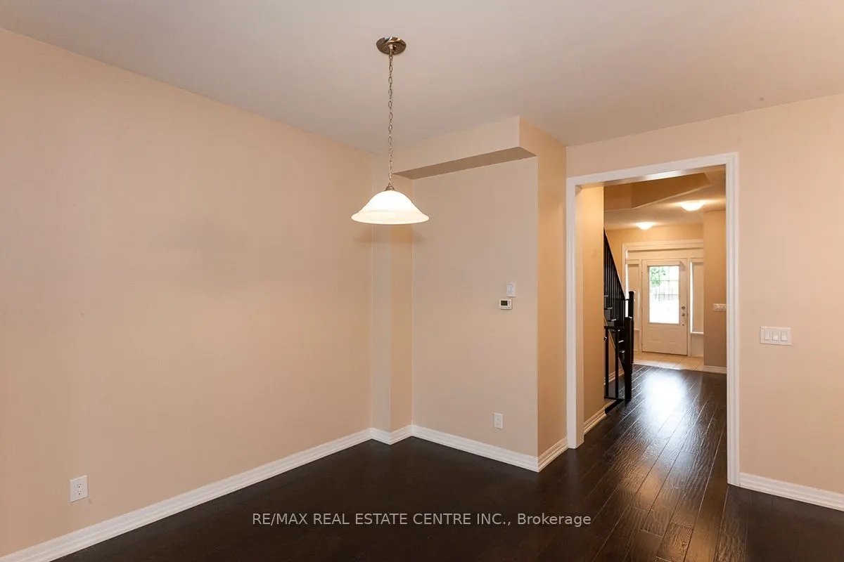 83 Hanson Crescent