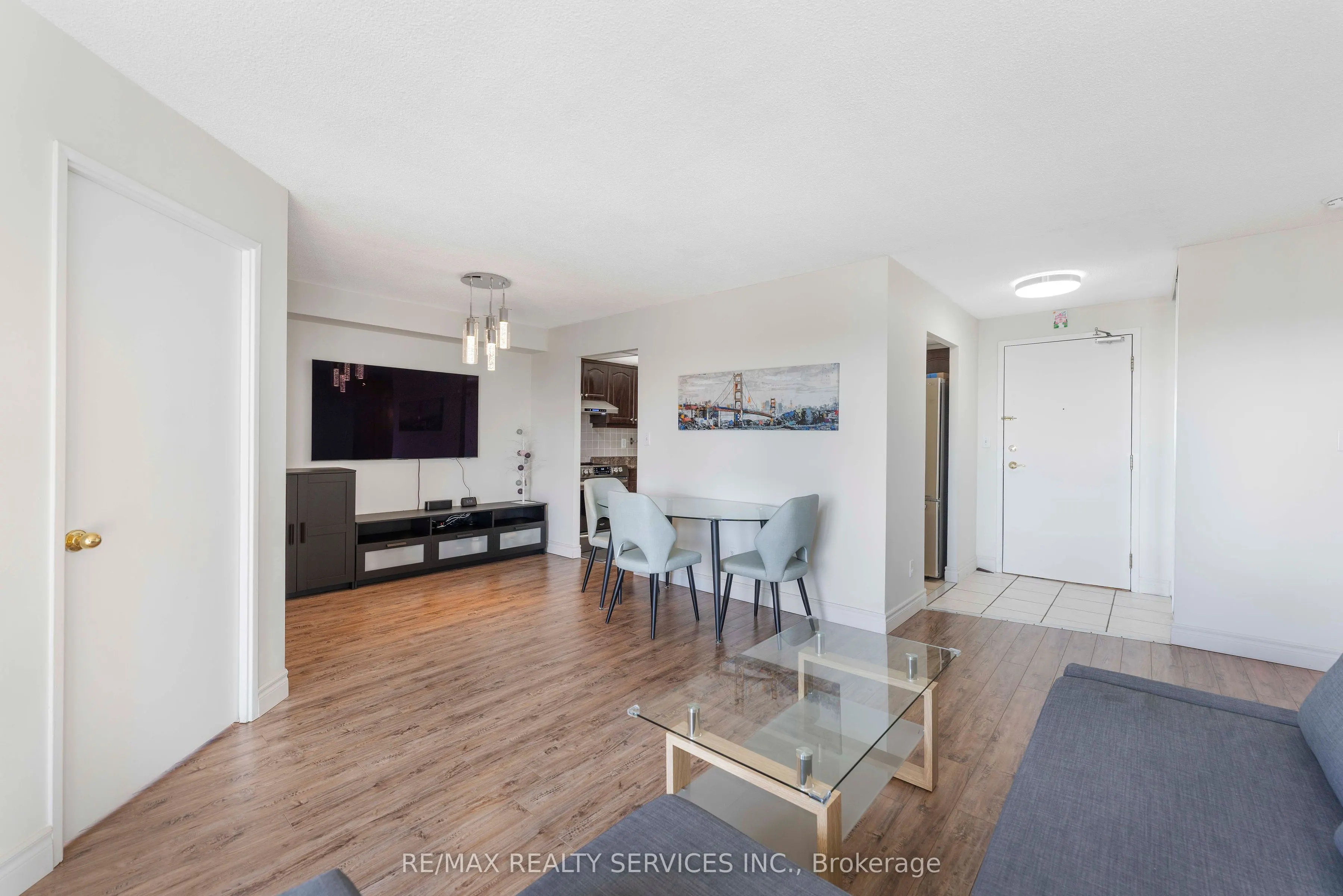 145 Hillcrest Avenue, #1202