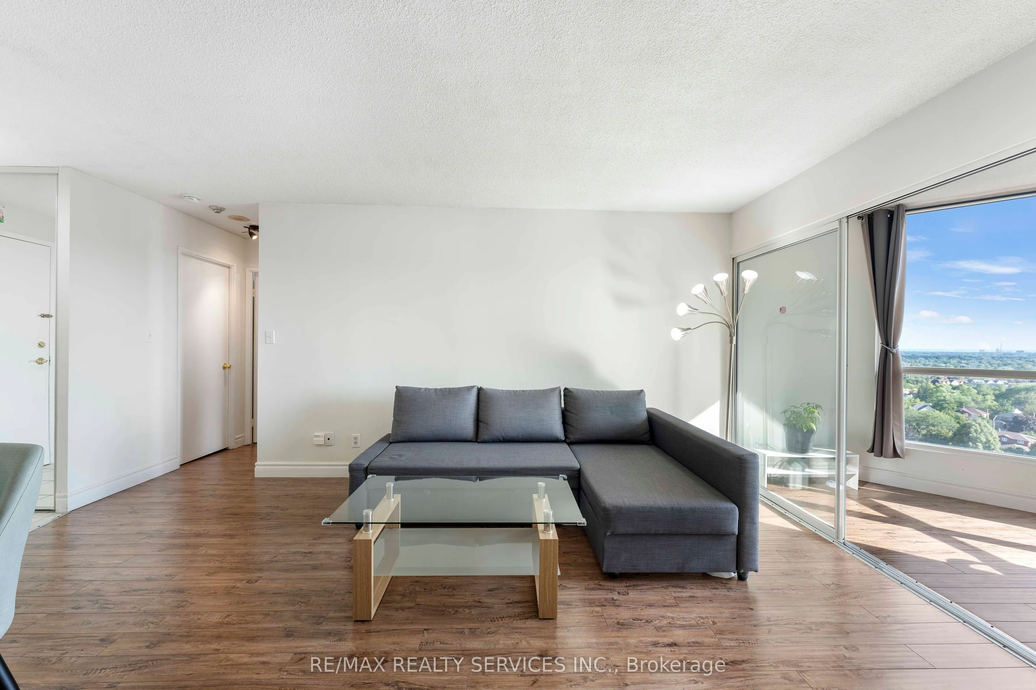 145 Hillcrest Avenue, #1202