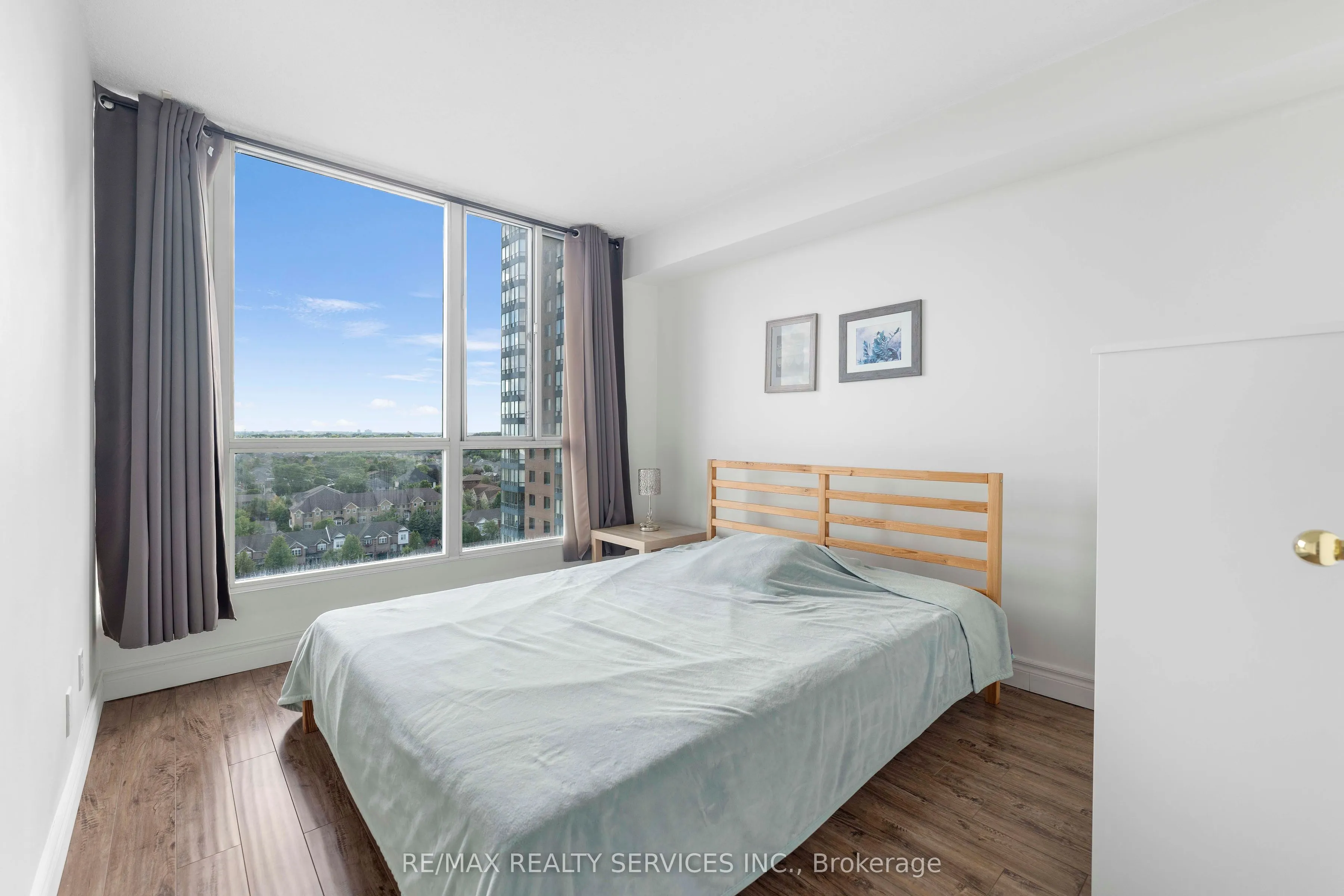 145 Hillcrest Avenue, #1202