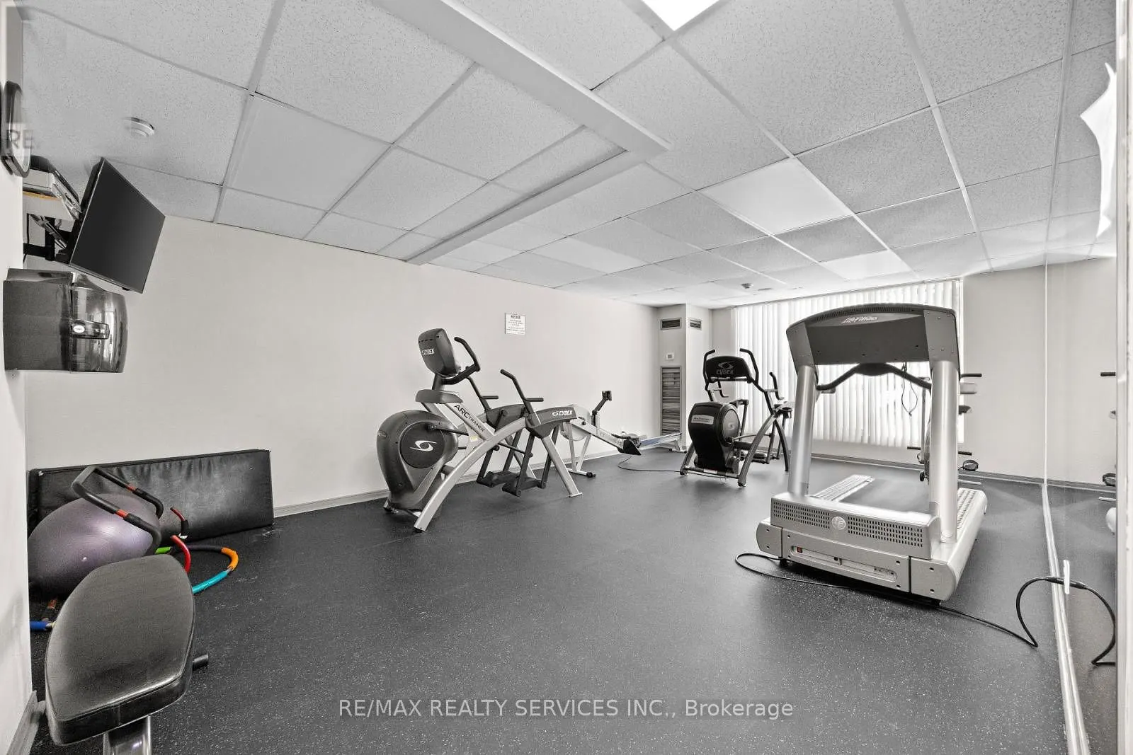 145 Hillcrest Avenue, #1202