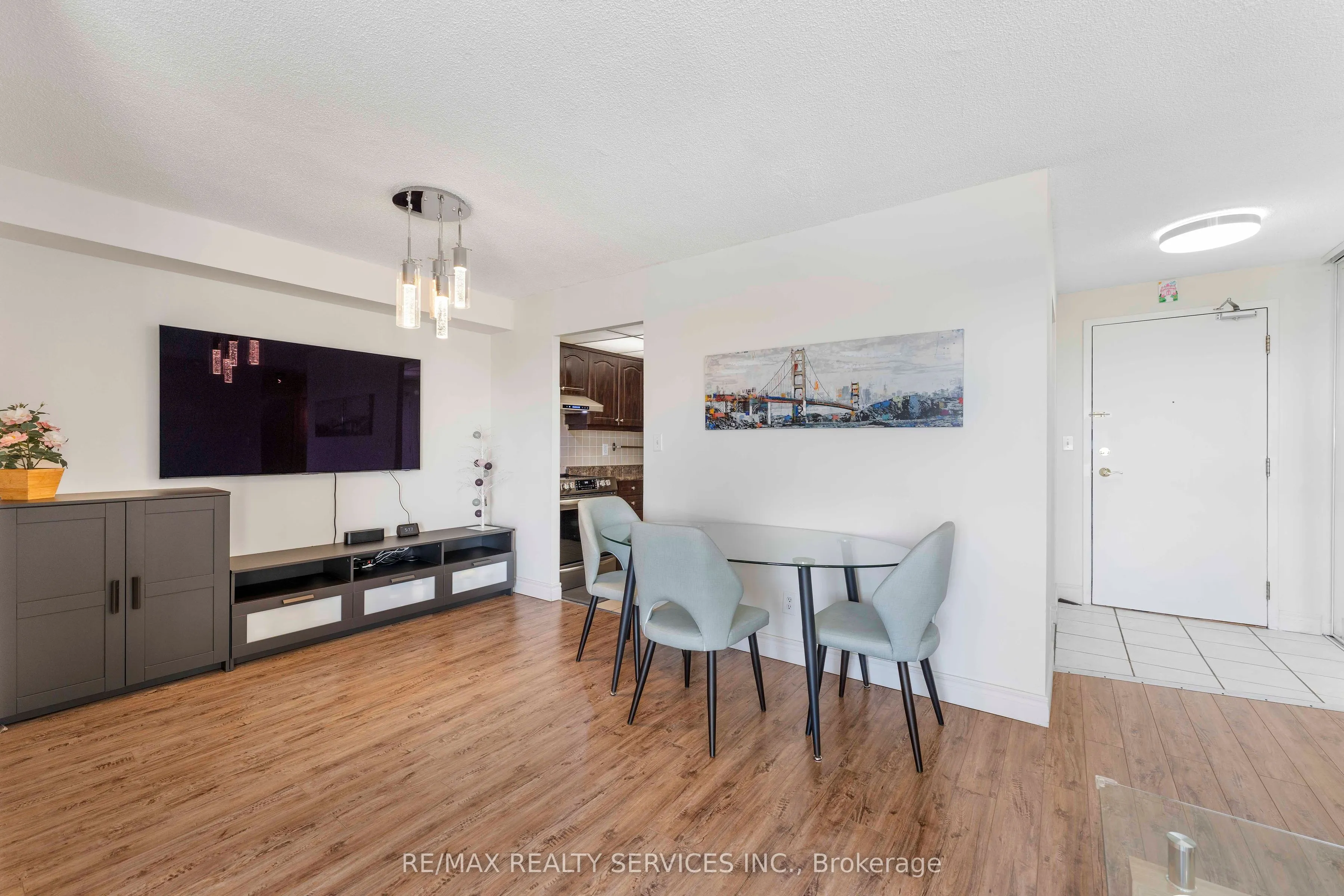 145 Hillcrest Avenue, #1202