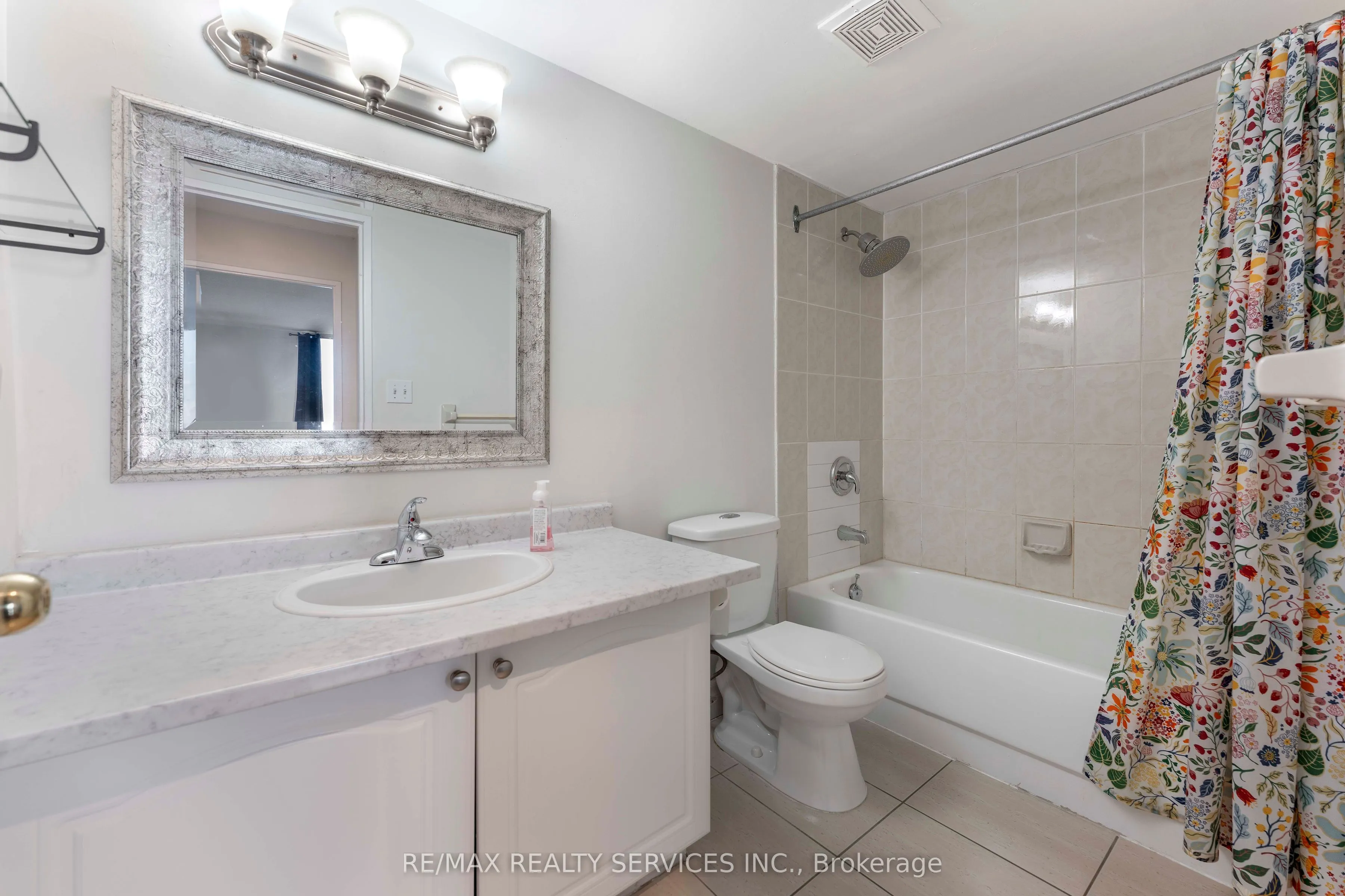145 Hillcrest Avenue, #1202