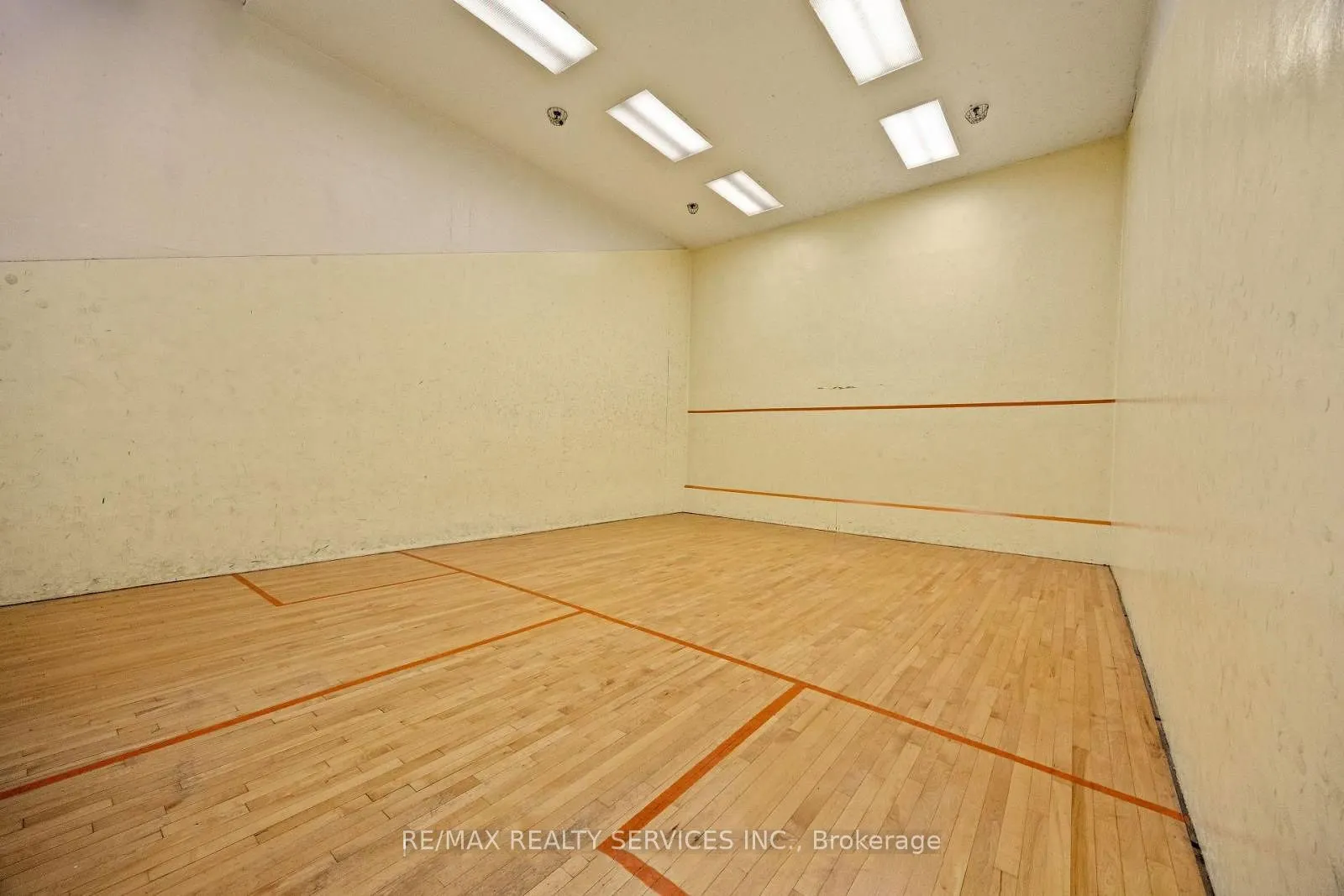 145 Hillcrest Avenue, #1202