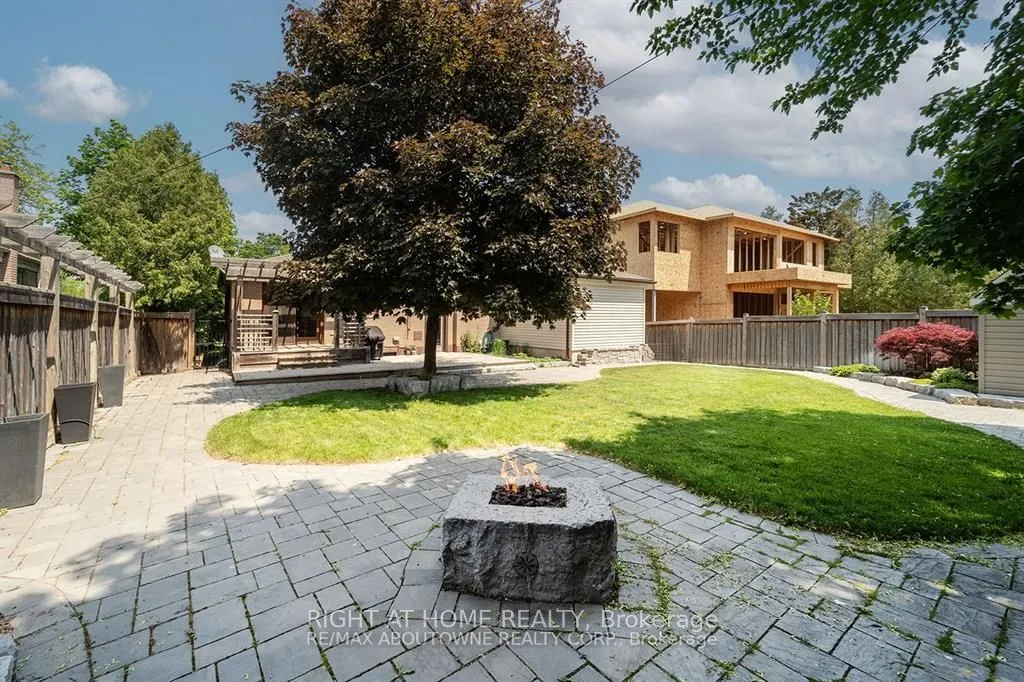 454 Seabourne Drive