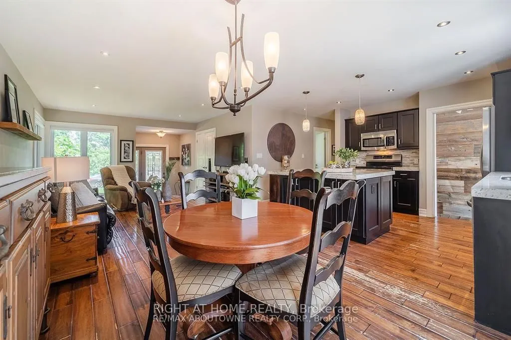 454 Seabourne Drive