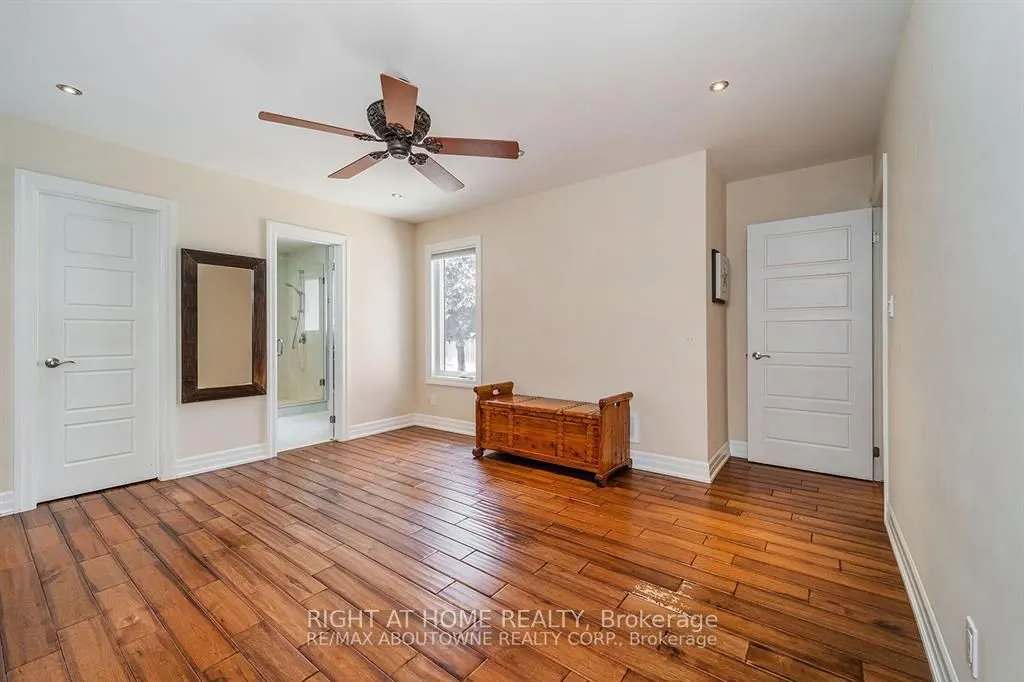 454 Seabourne Drive