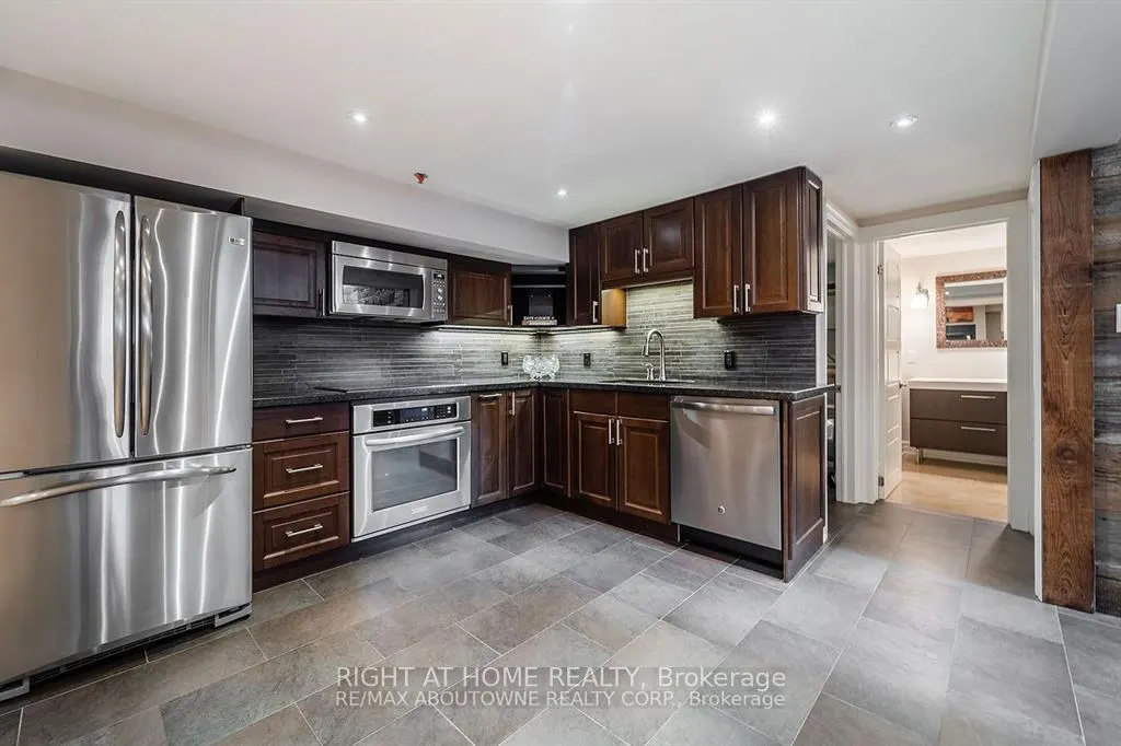 454 Seabourne Drive