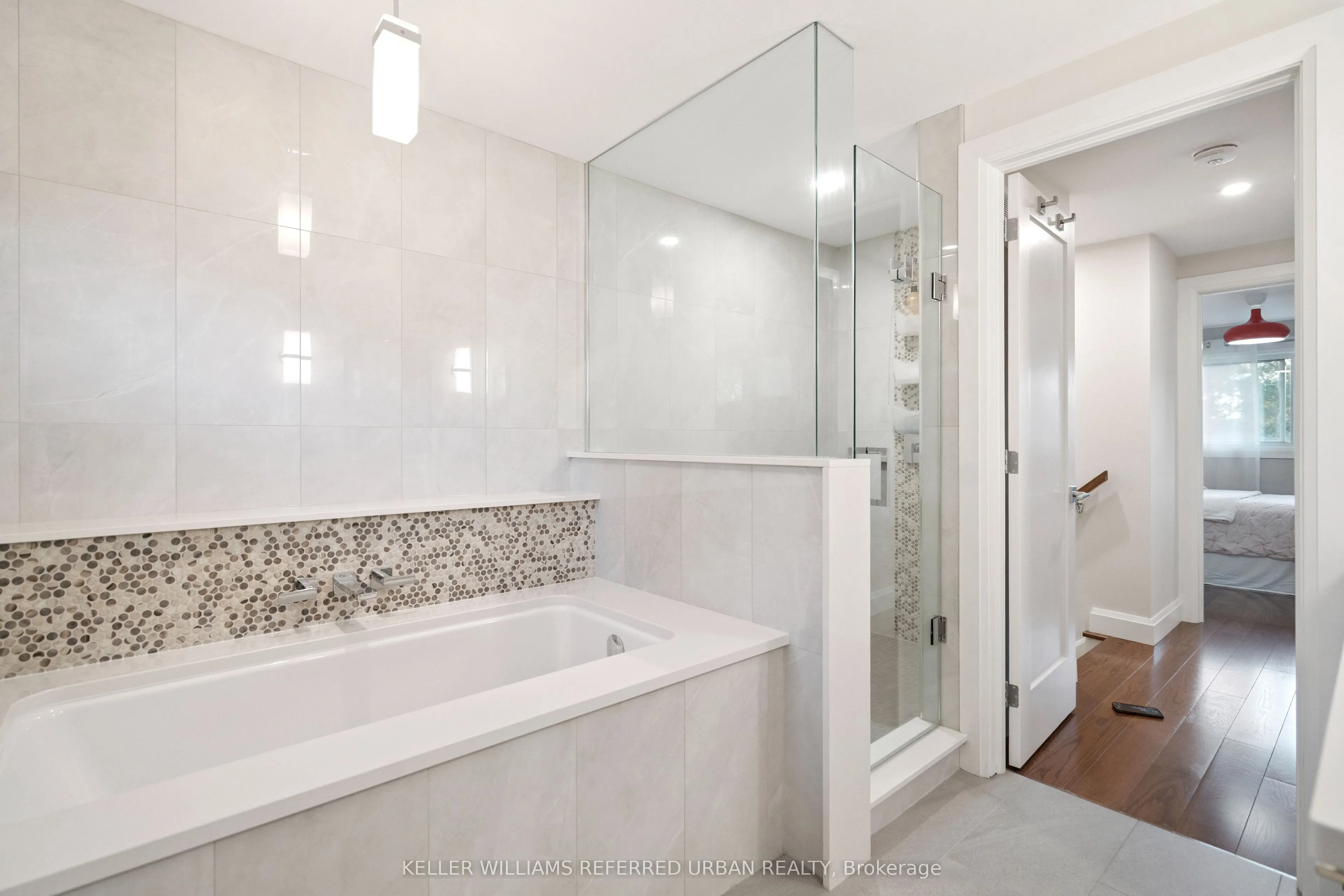 238 Slater Crescent