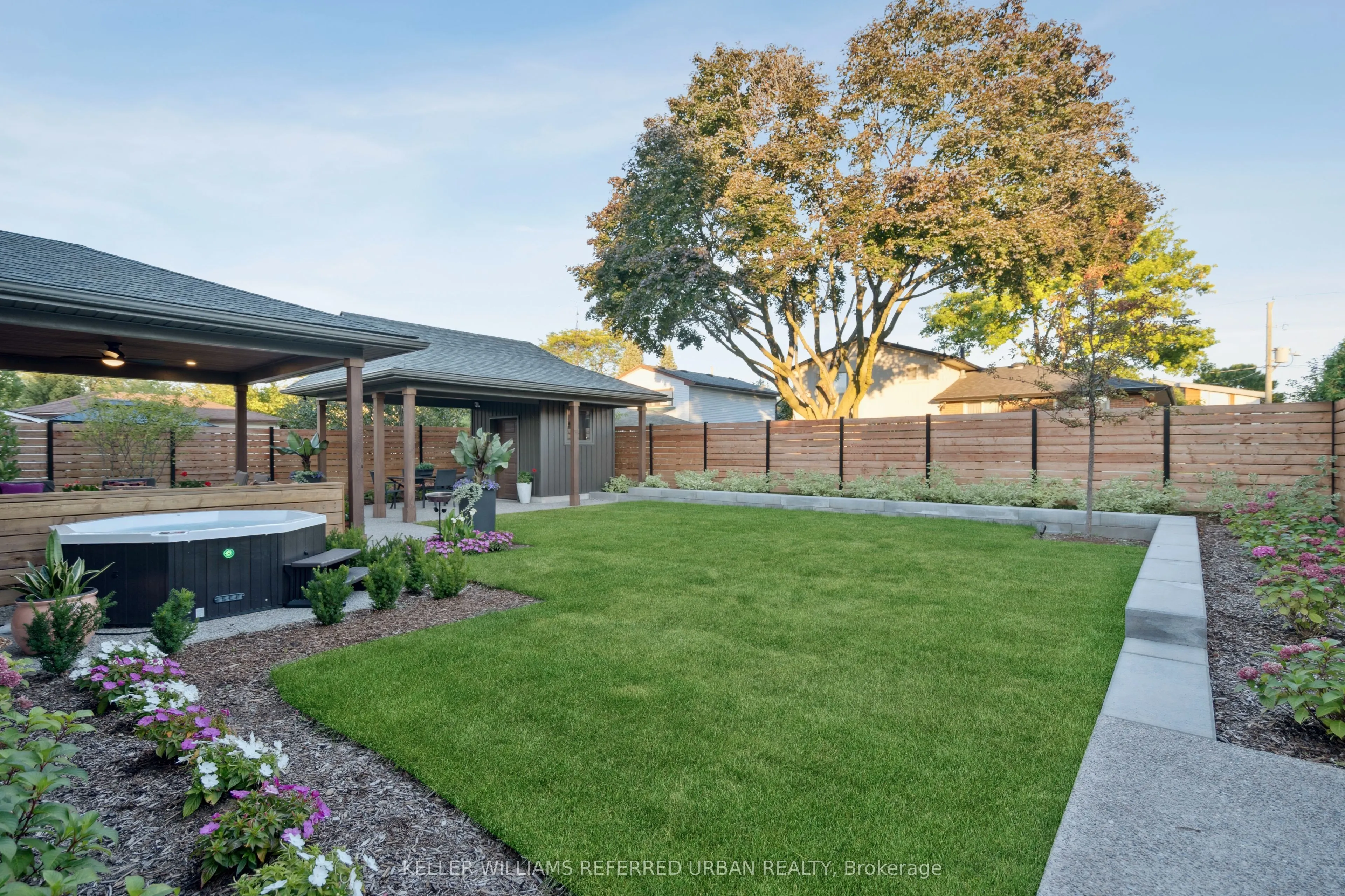 238 Slater Crescent