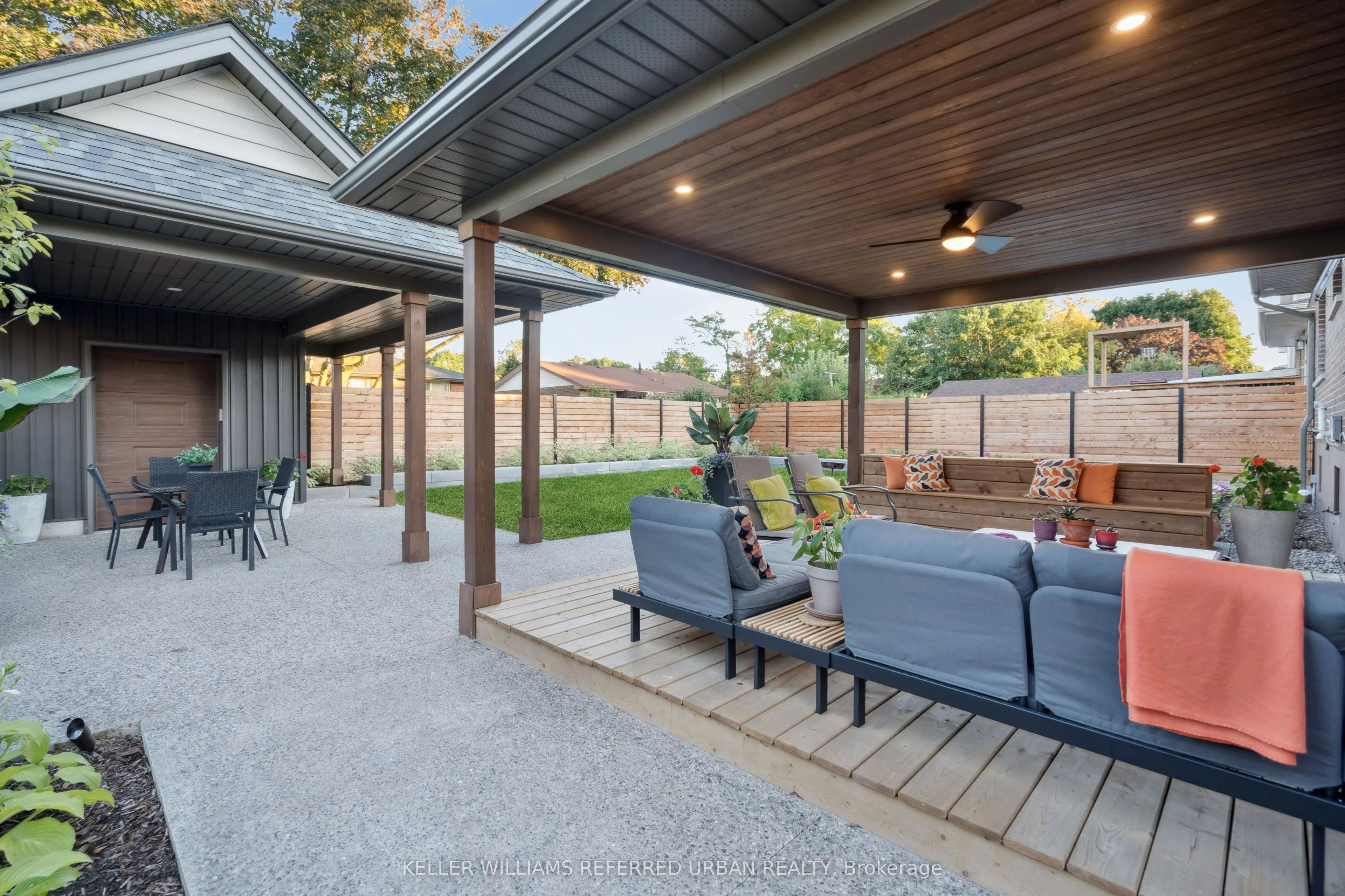 238 Slater Crescent