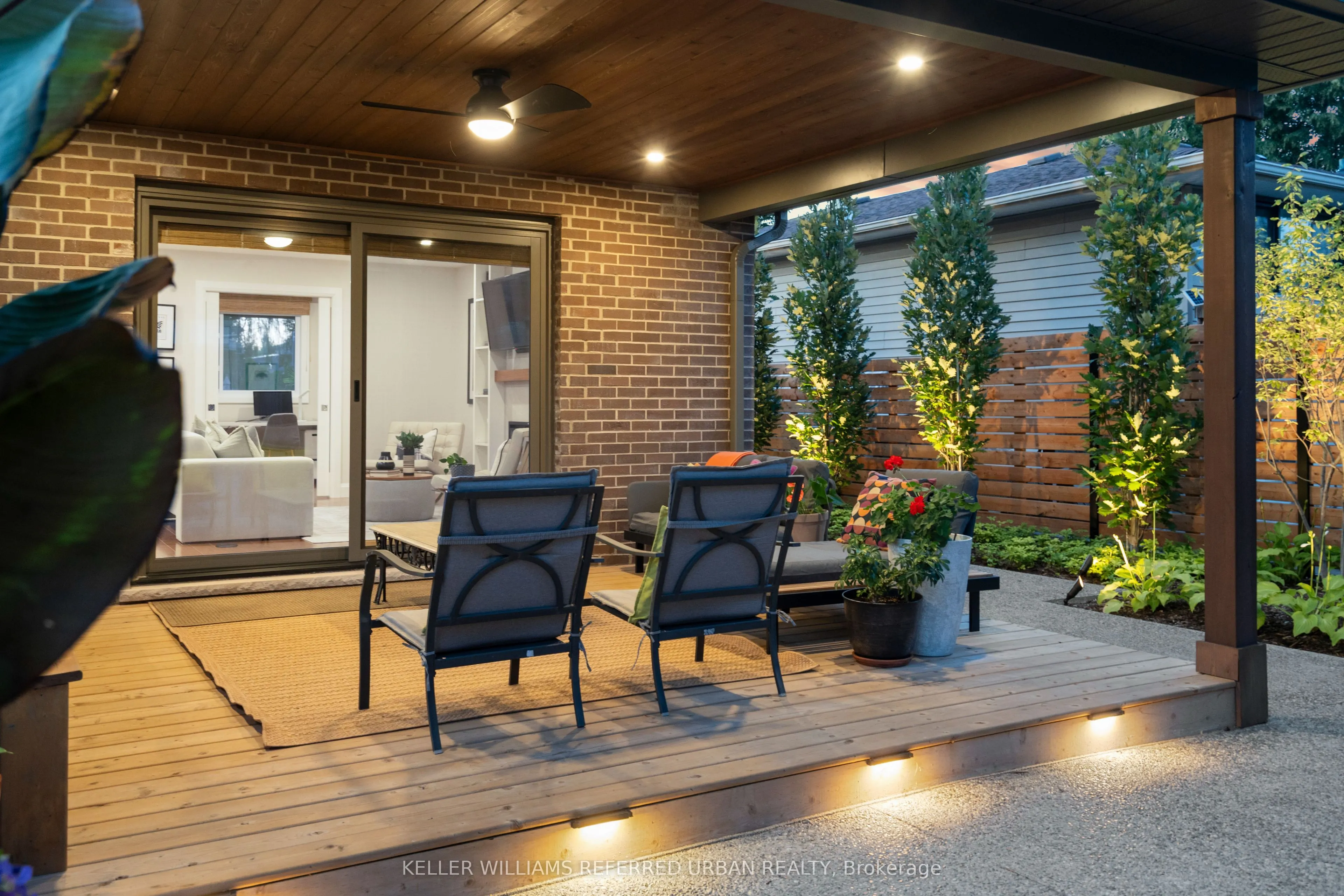 238 Slater Crescent