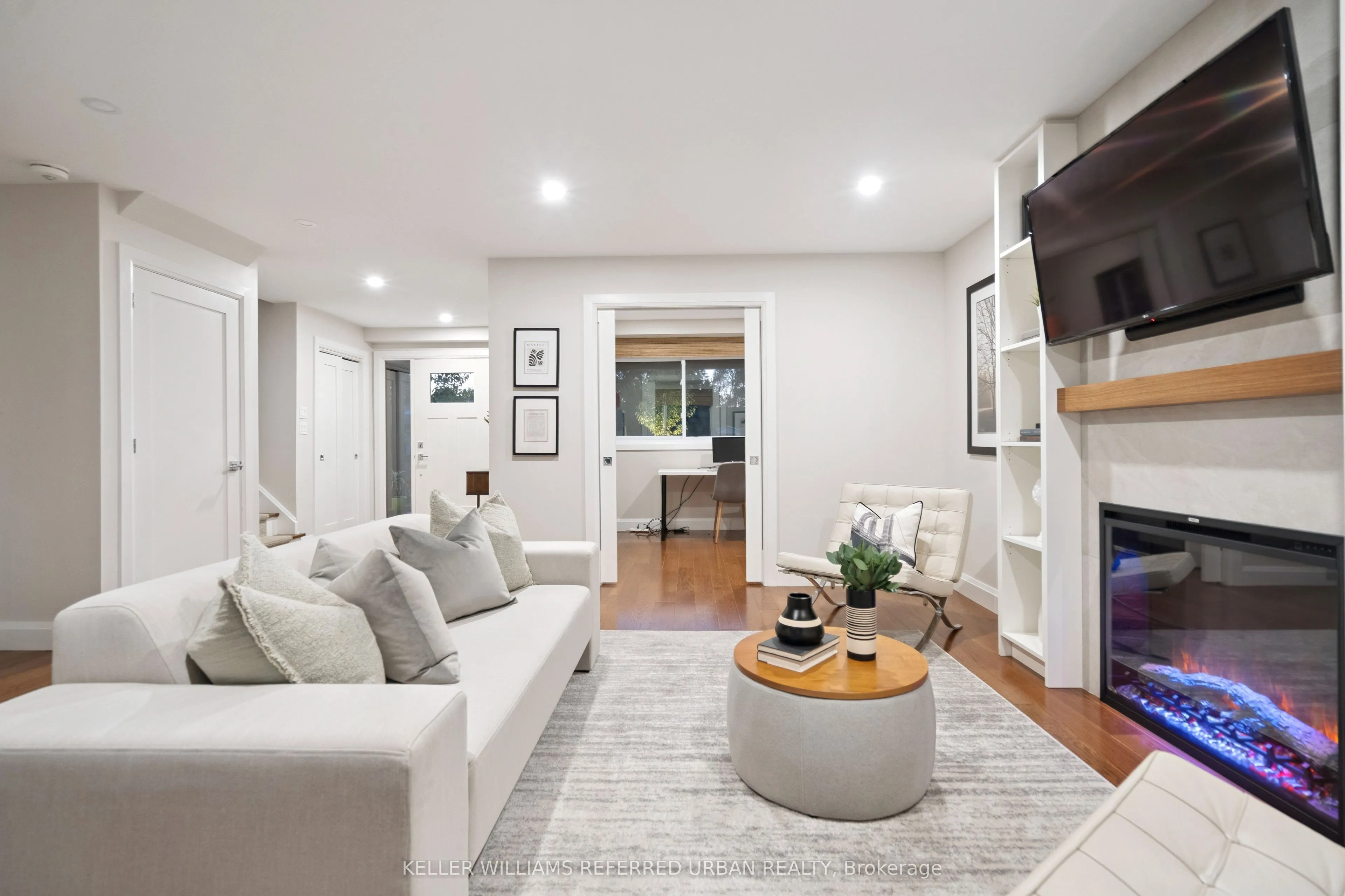 238 Slater Crescent