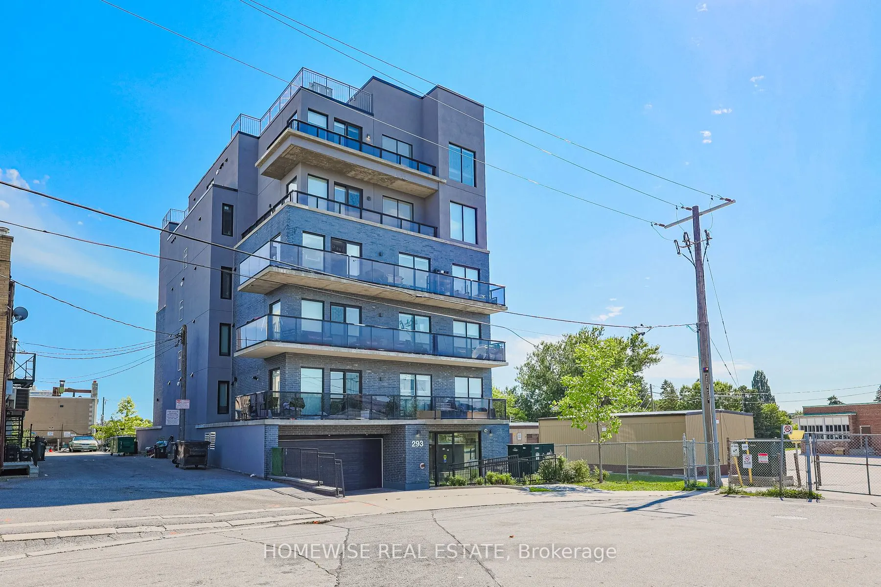 293 Viewmount Avenue, #R01
